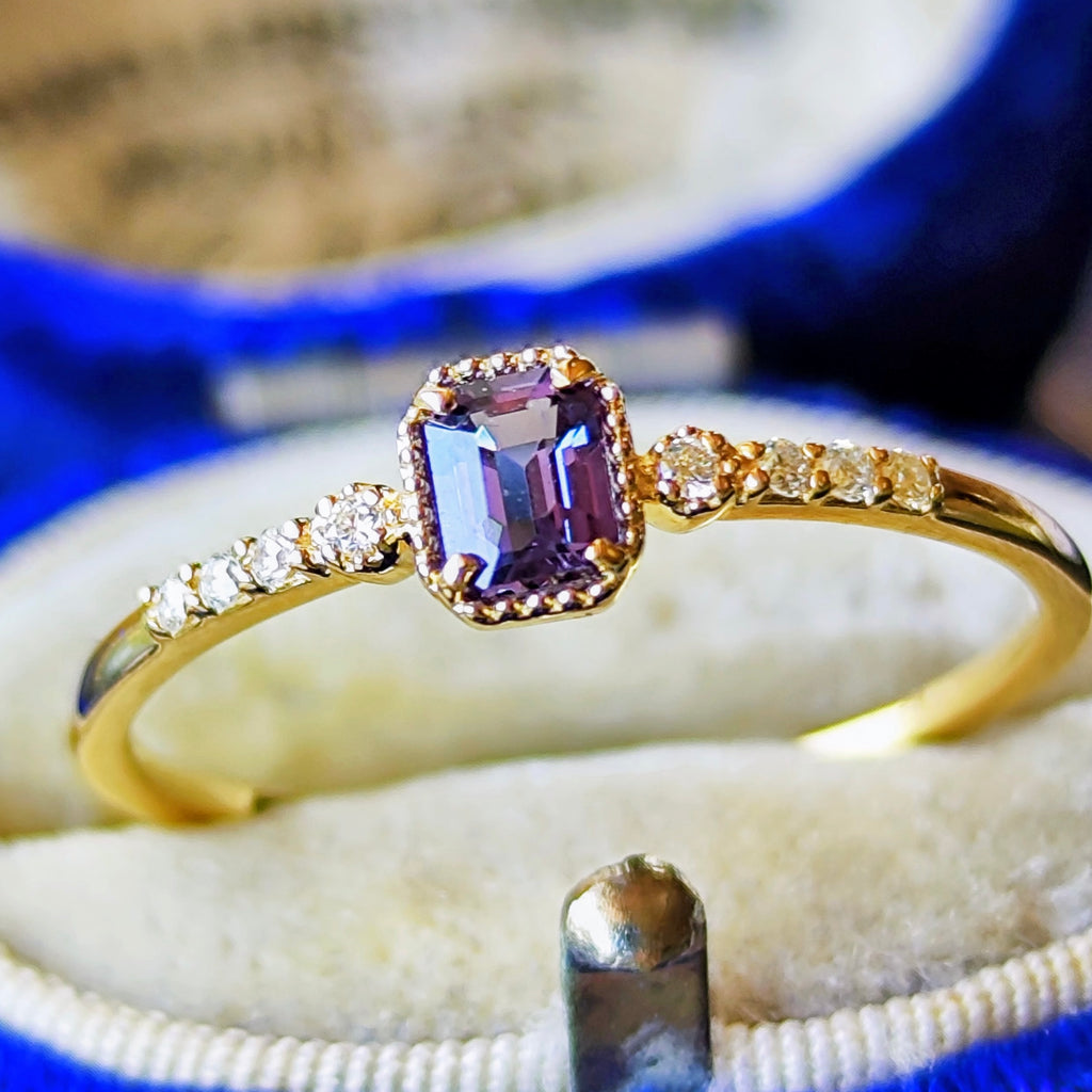 【ベキリーブルー】天然カラーチェンジガーネット 0.24ct 天然ダイヤモンド 18金リング
