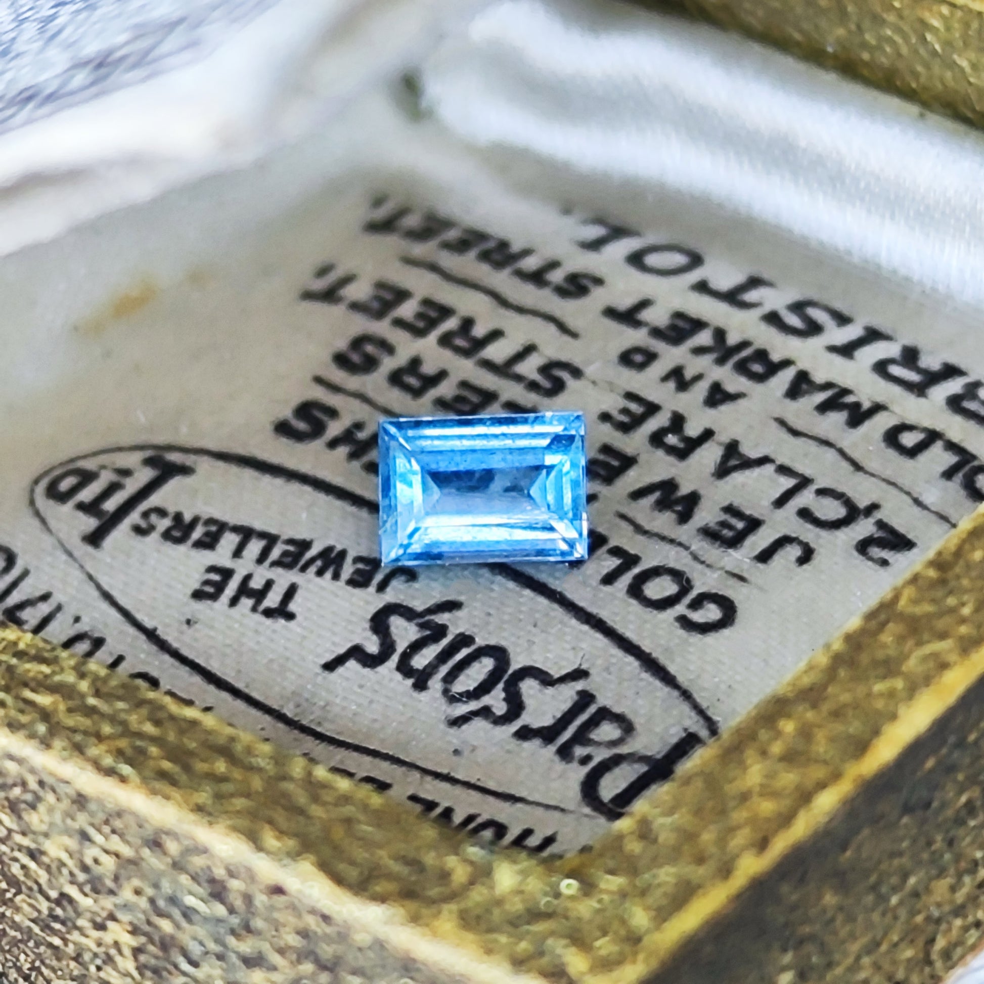 【ルース タトゥー鉱山】天然アクアマリン 0.433ct 鑑別書付き