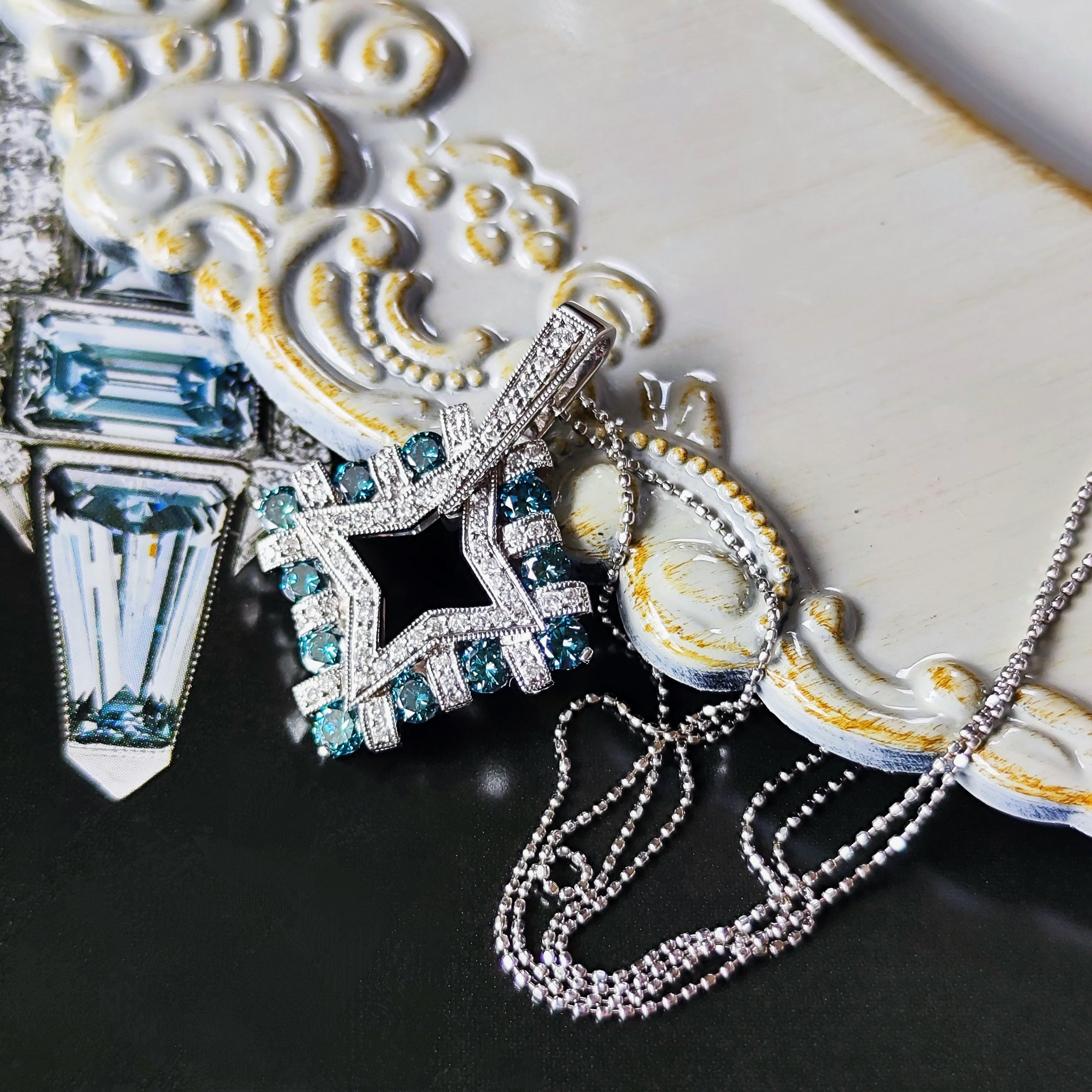 天然ダイヤモンド トリートブルーダイヤ 18金WG ペンダントトップ