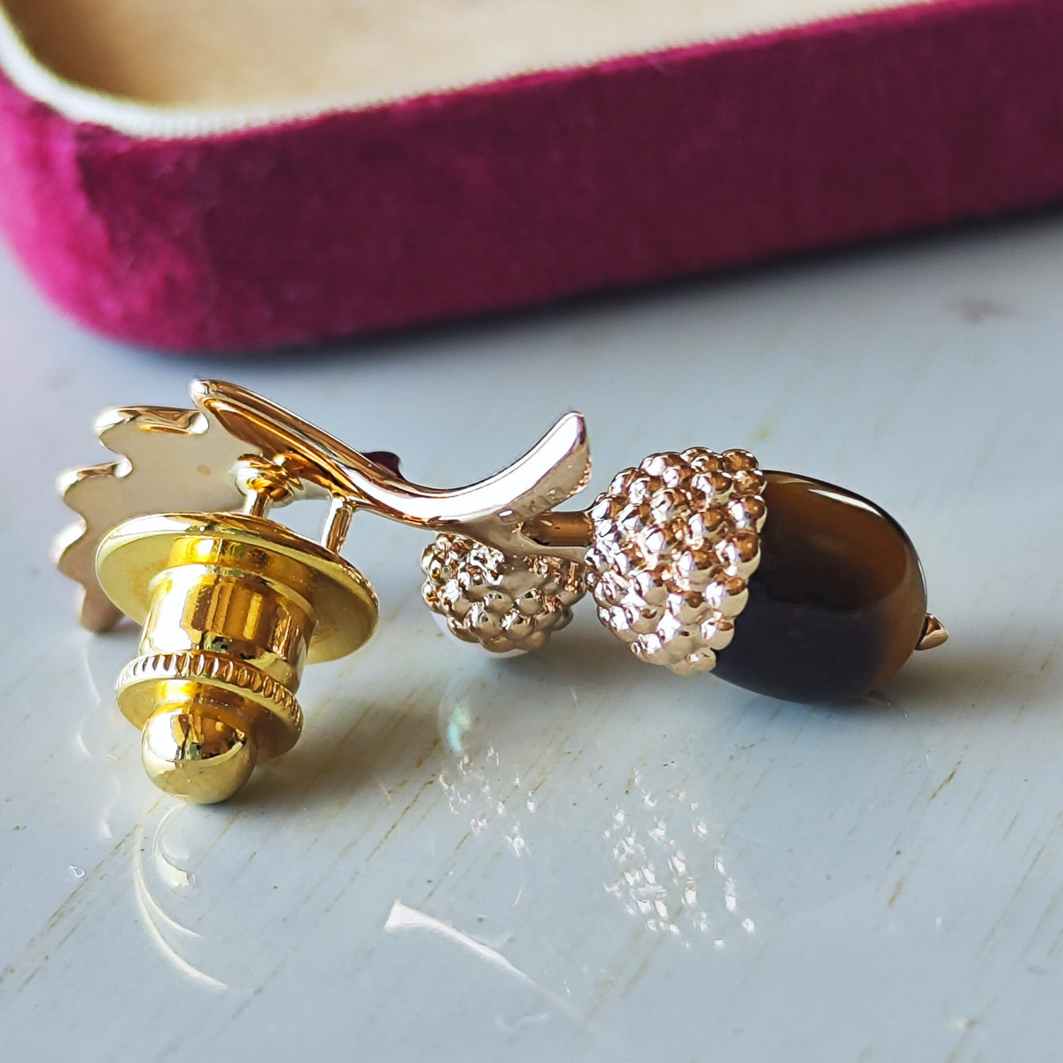 MIKIMOTO ミキモト ドングリのモチーフ タイガーアイ あこや真珠 ブローチ