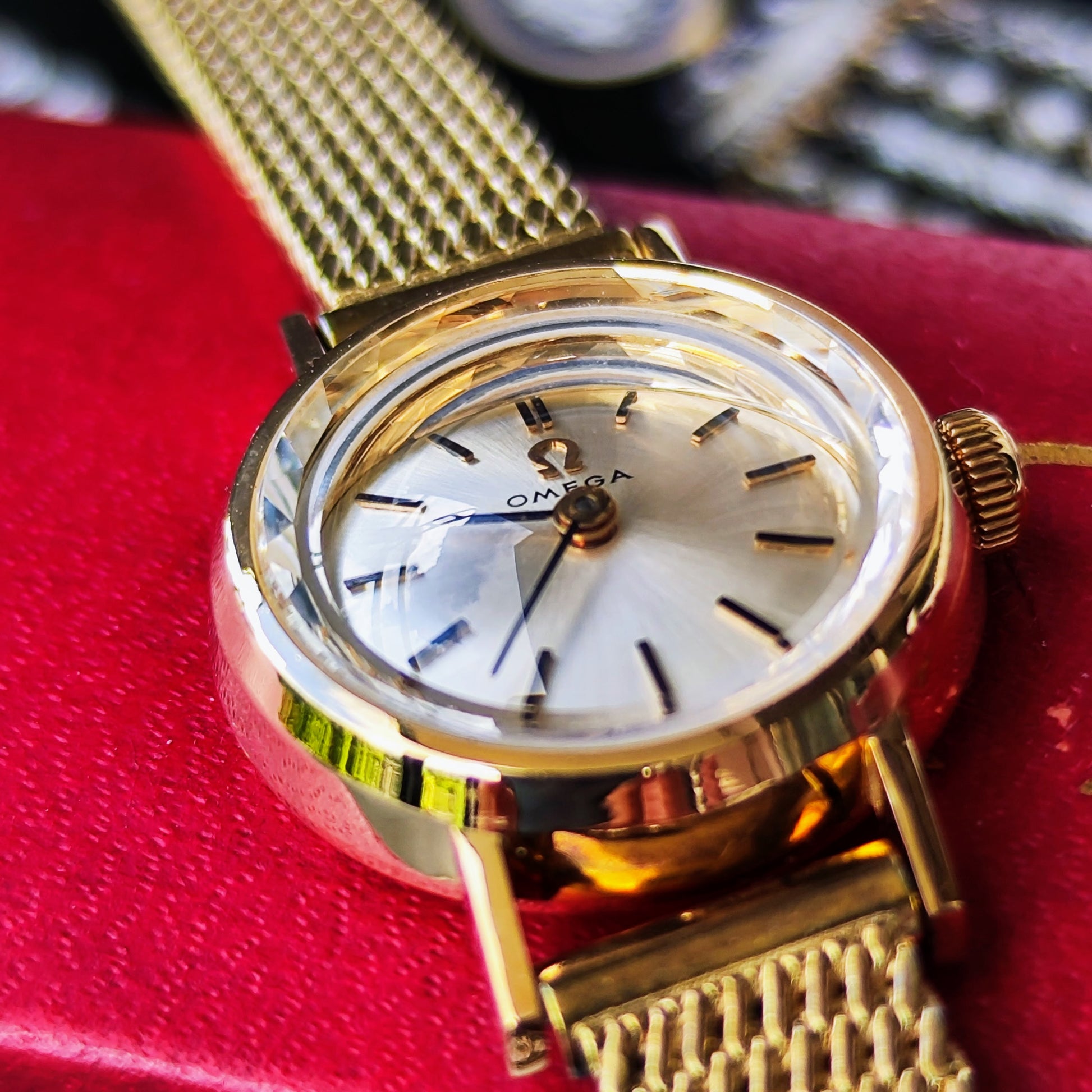 【OH済み 18金無垢】OMEGA オメガGeneve ジュネーヴ Sapphette 手巻き腕時計