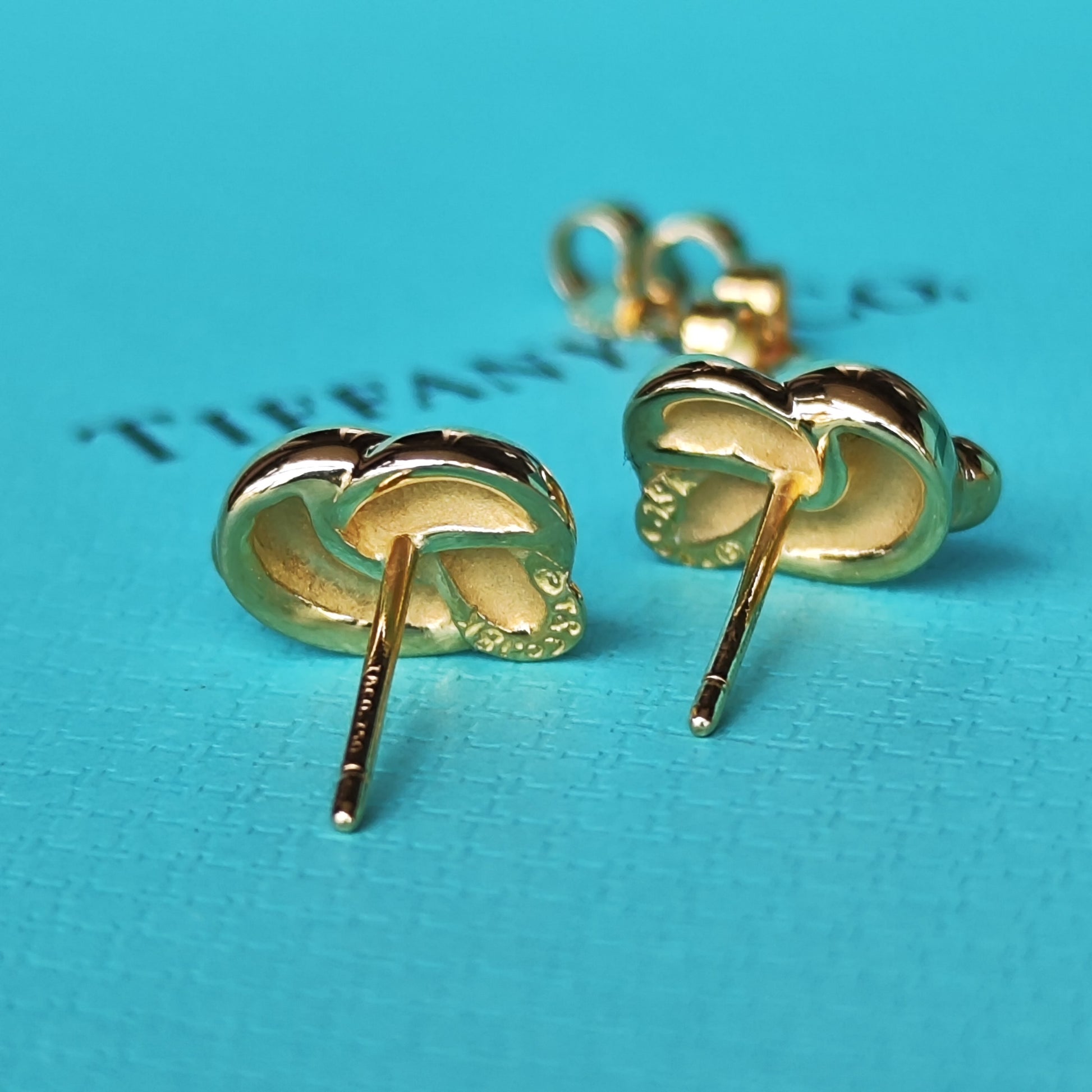 TIFFANY &Co ティファニー ノットピアス 18金YG