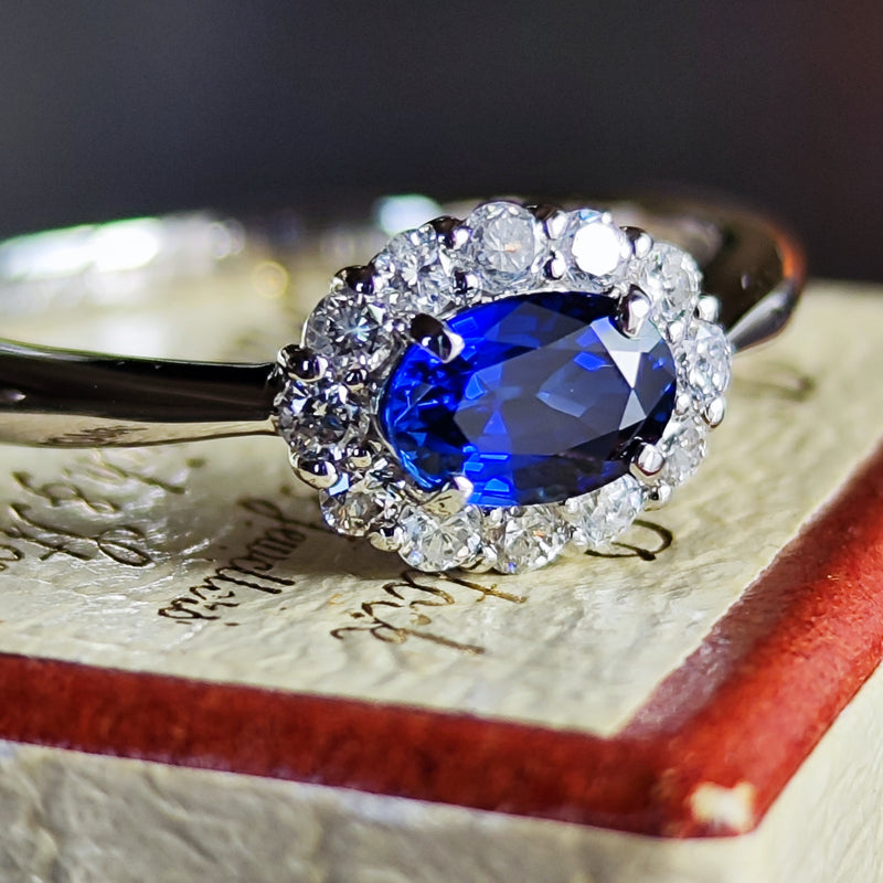 ロイヤルブルーが美しい！天然サファイアとダイヤモンドのリング