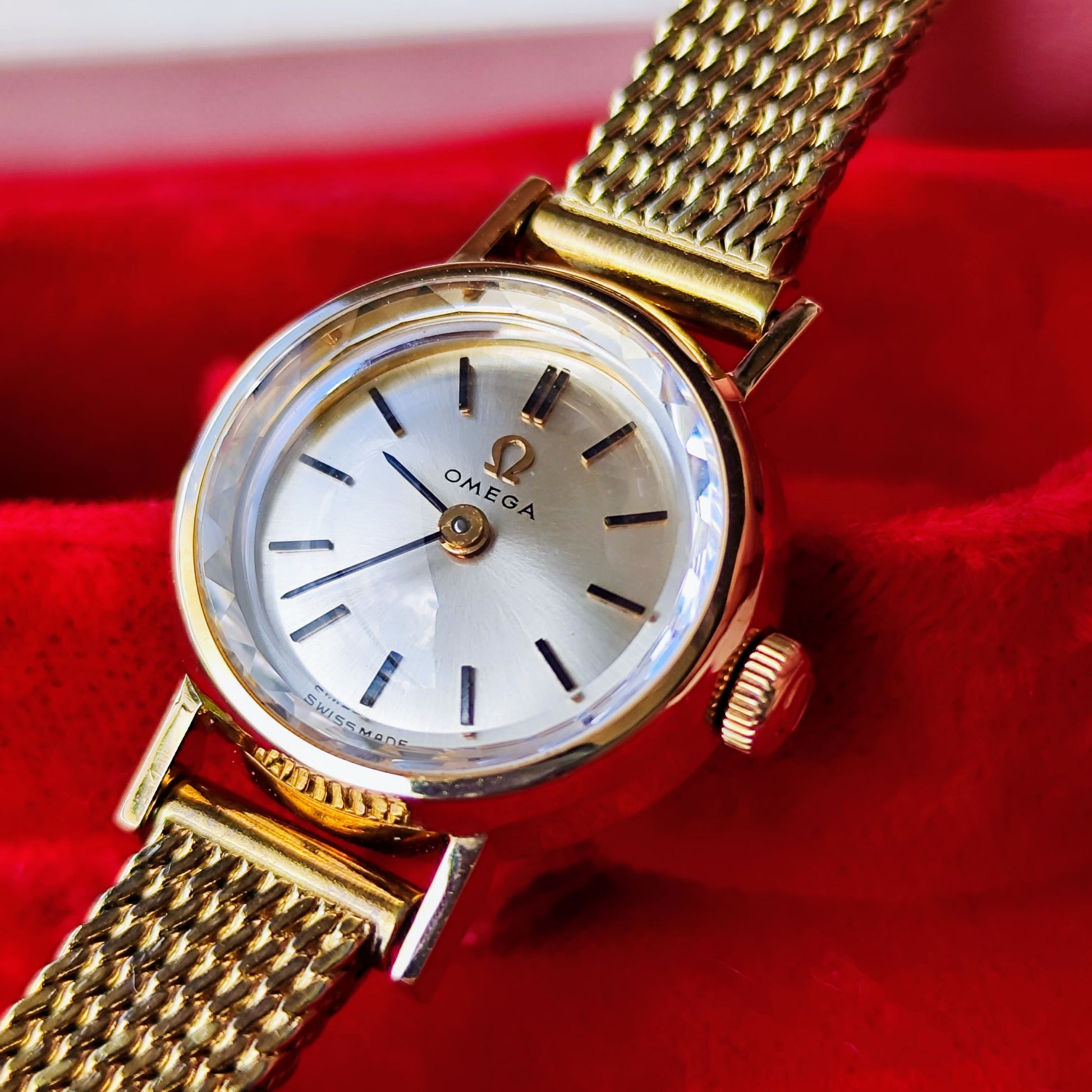 【OH済み 18金無垢】OMEGA オメガGeneve ジュネーヴ Sapphette 手巻き腕時計