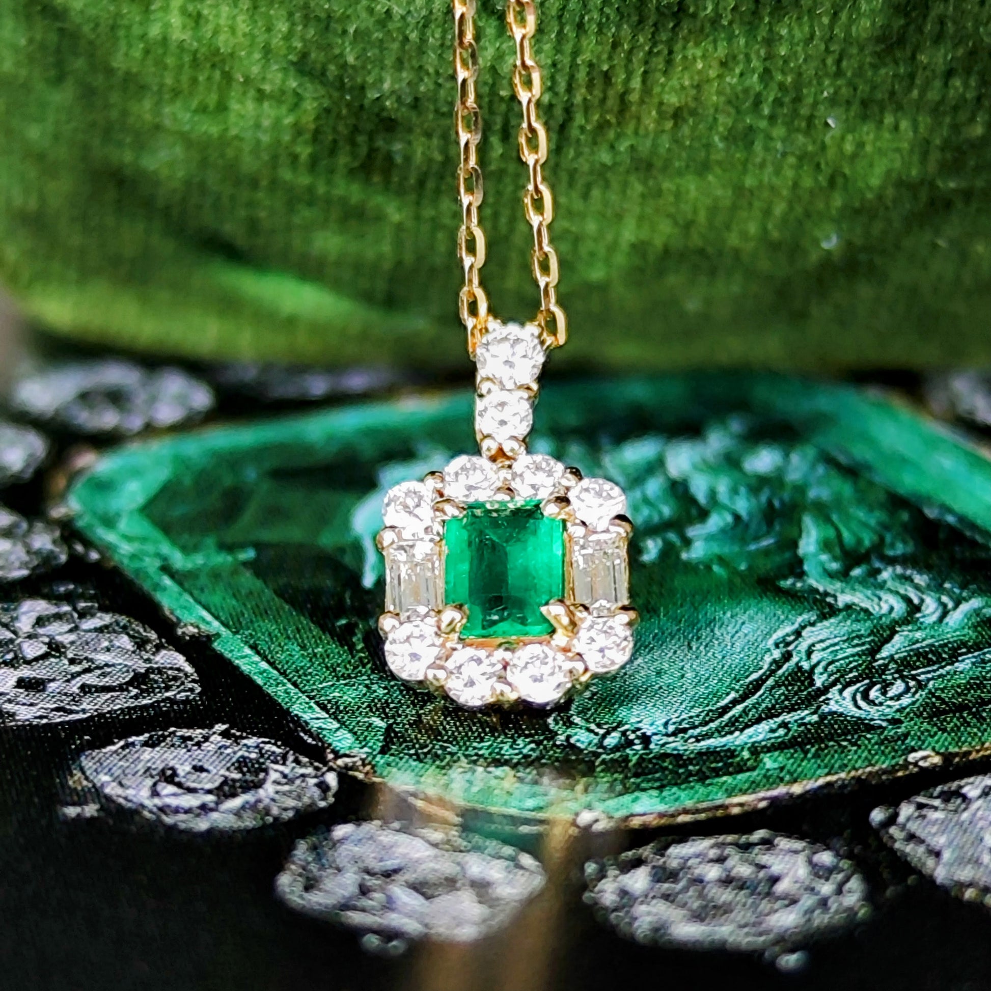 【コロンビア産】天然エメラルド 天然ダイヤモンド 18金ネックレス②