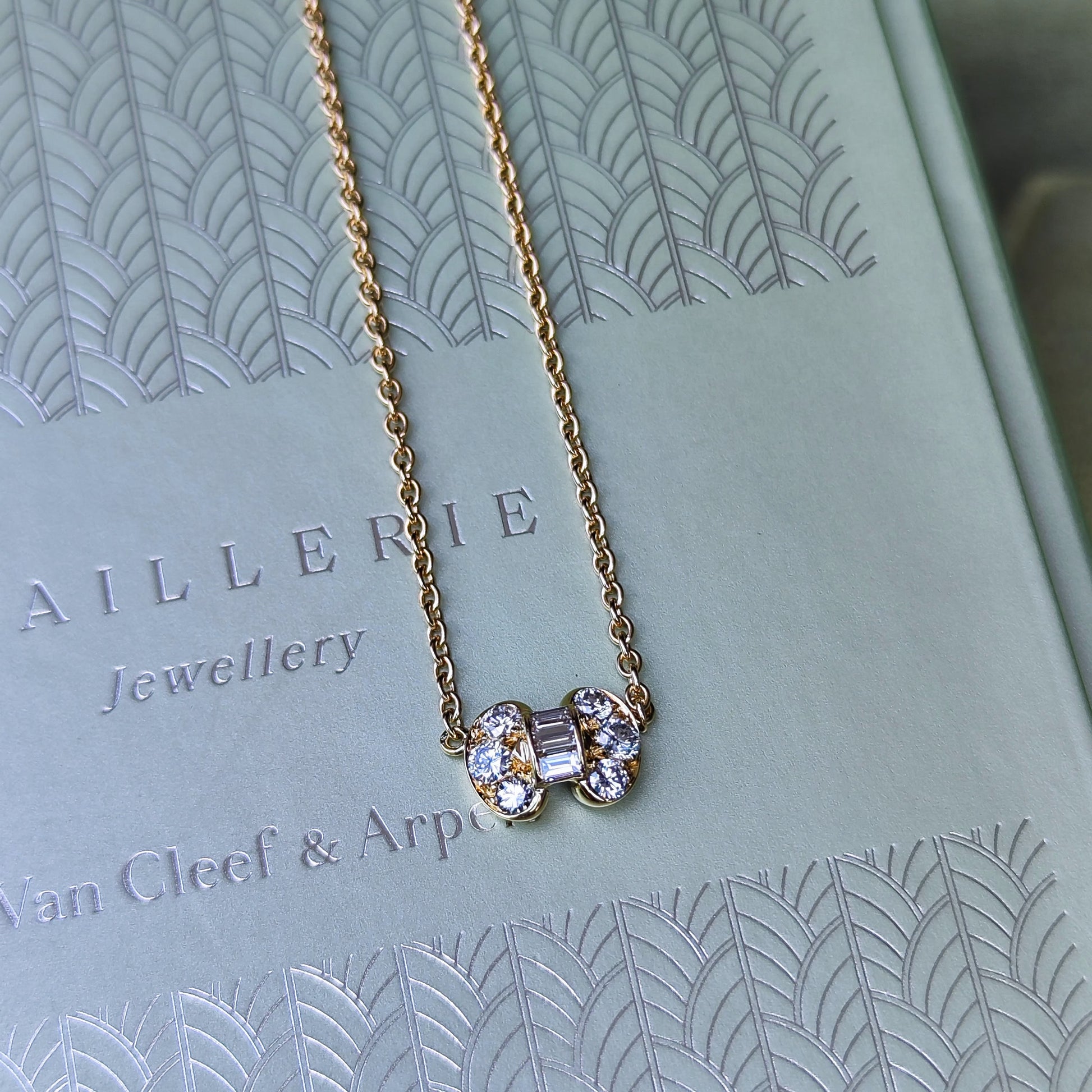 Van Cleef & Arpels ヴァンクリーフ&アーペル セレスティン ネックレス