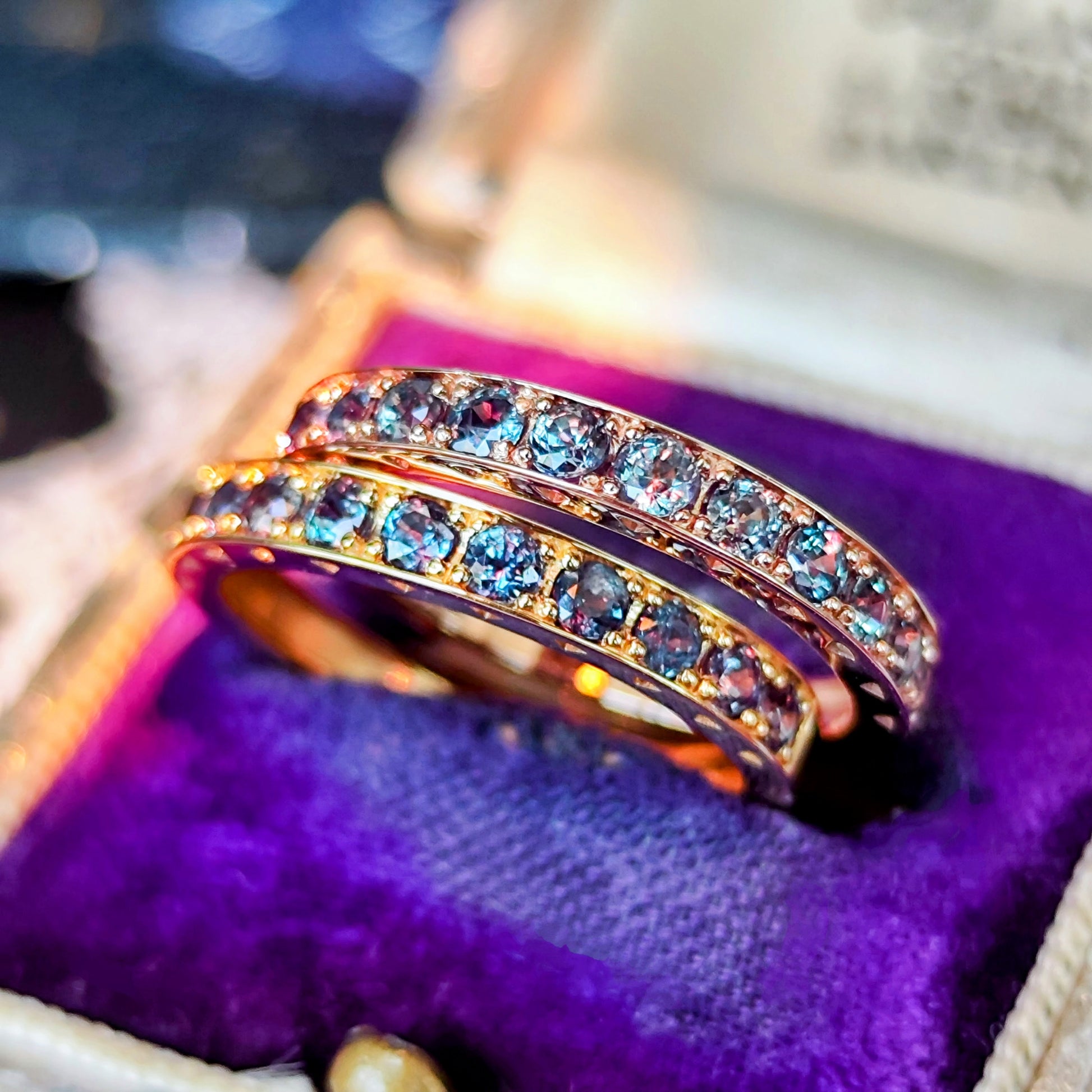 天然アレキサンドライト 0.65ct ハーフエタニティリング 18金YG