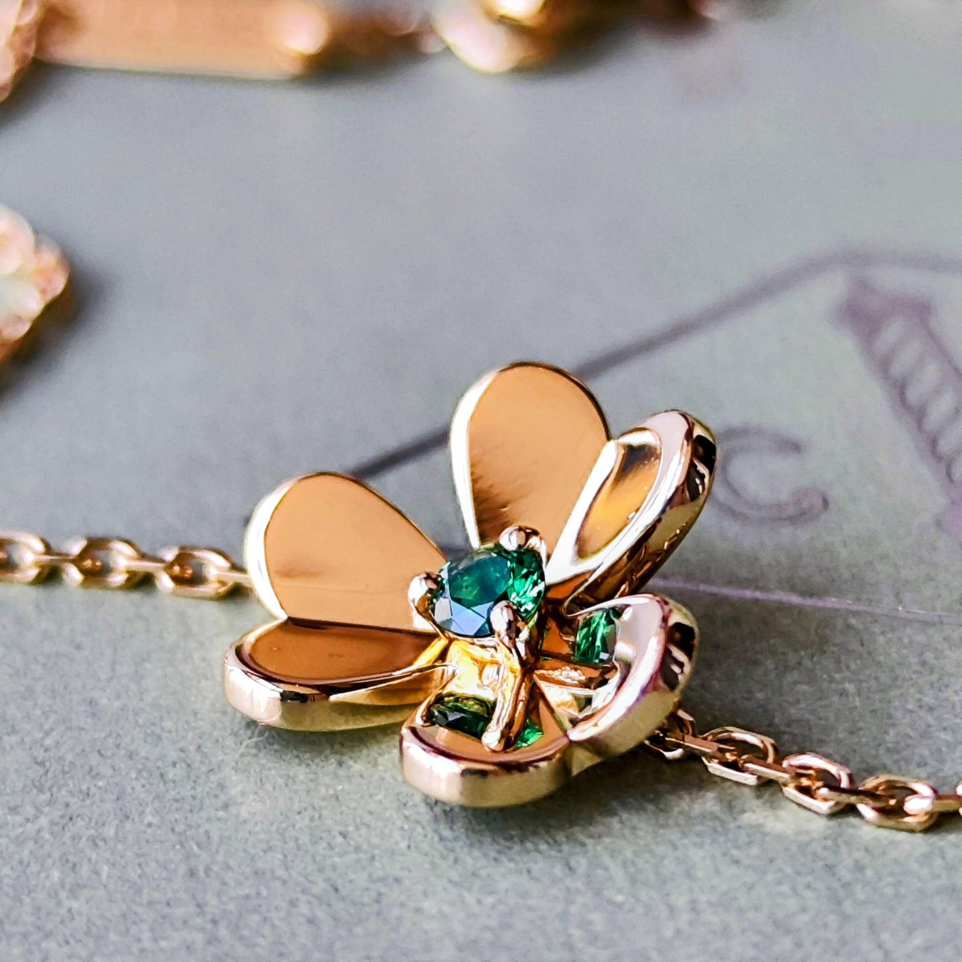 Van Cleef & Arpels ヴァンクリーフ&アーペル フリヴォル ミニ エメラルド ブレスレット