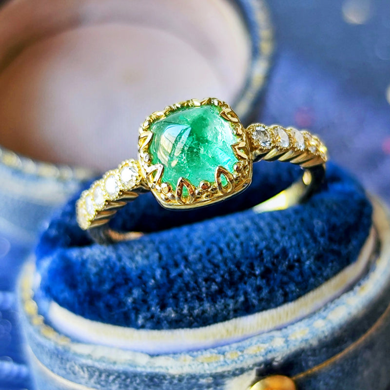 【シュガーローフ】天然エメラルド 天然ダイヤモンド 18金リング