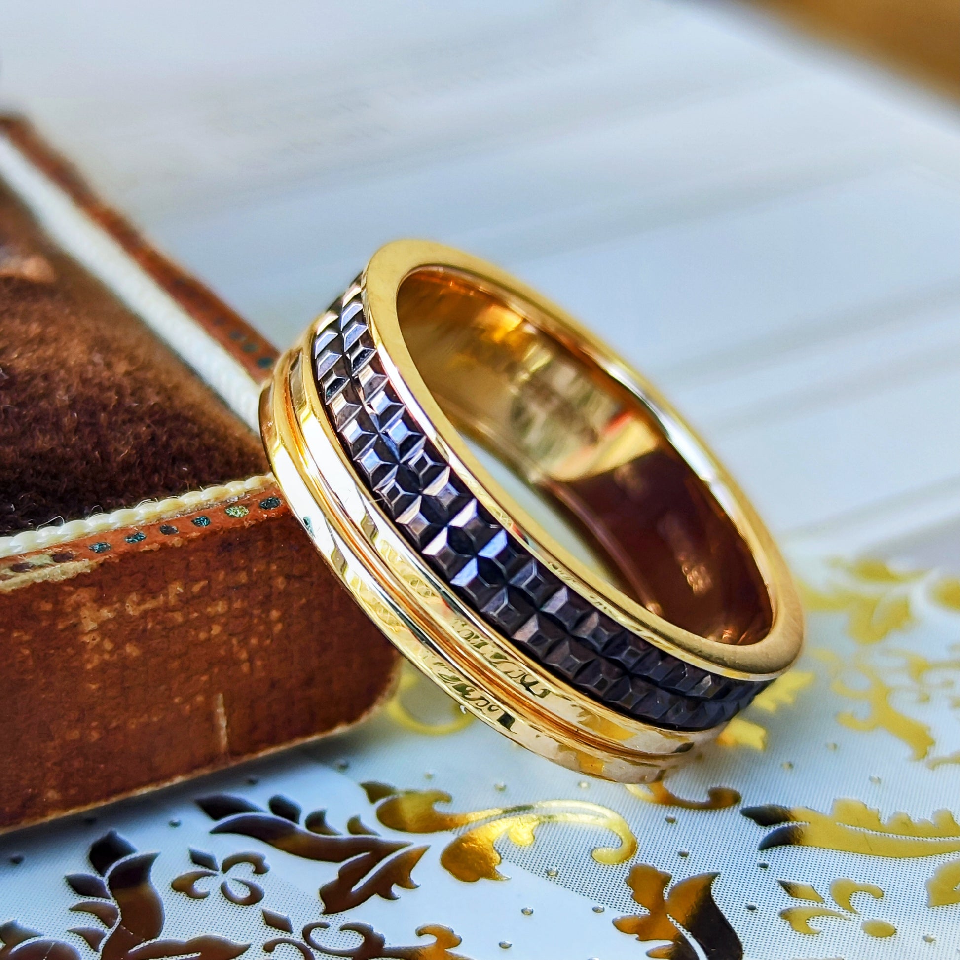 BOUCHERON ブシュロン キャトルクラシック ハーフラージ 56