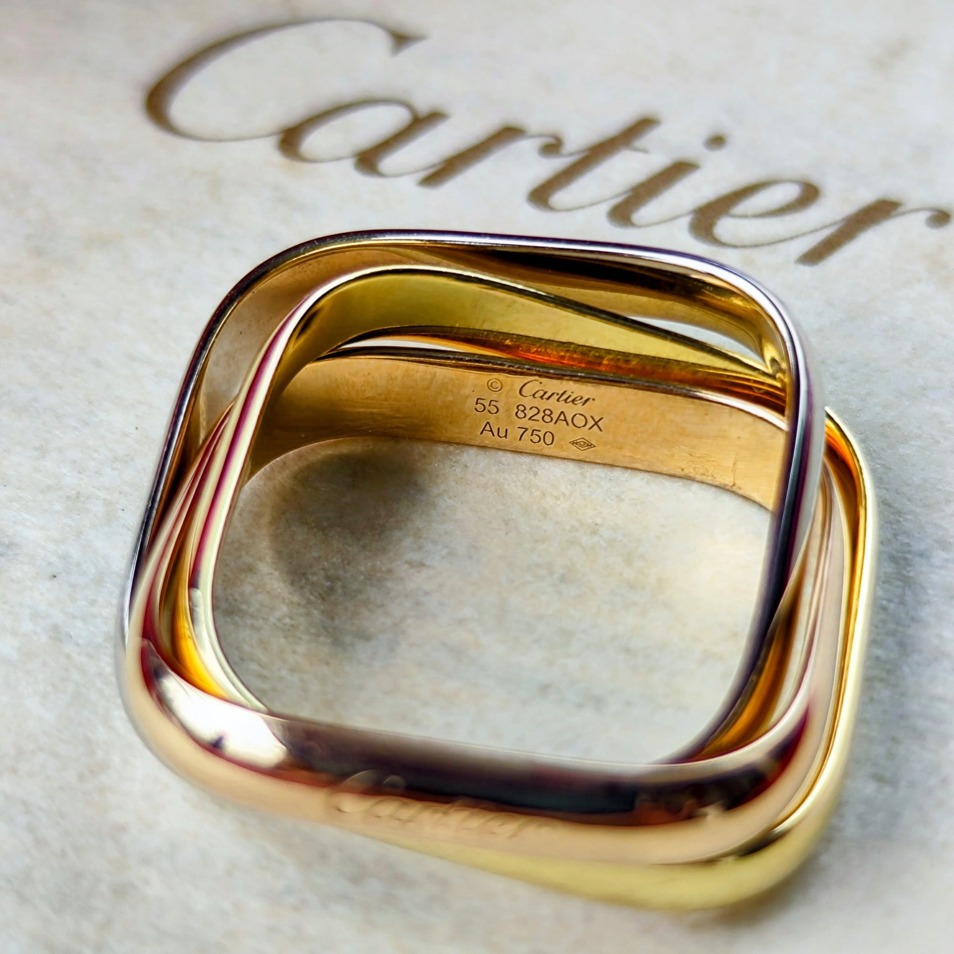 Cartier カルティエ トリニティ クッション クラシック 55