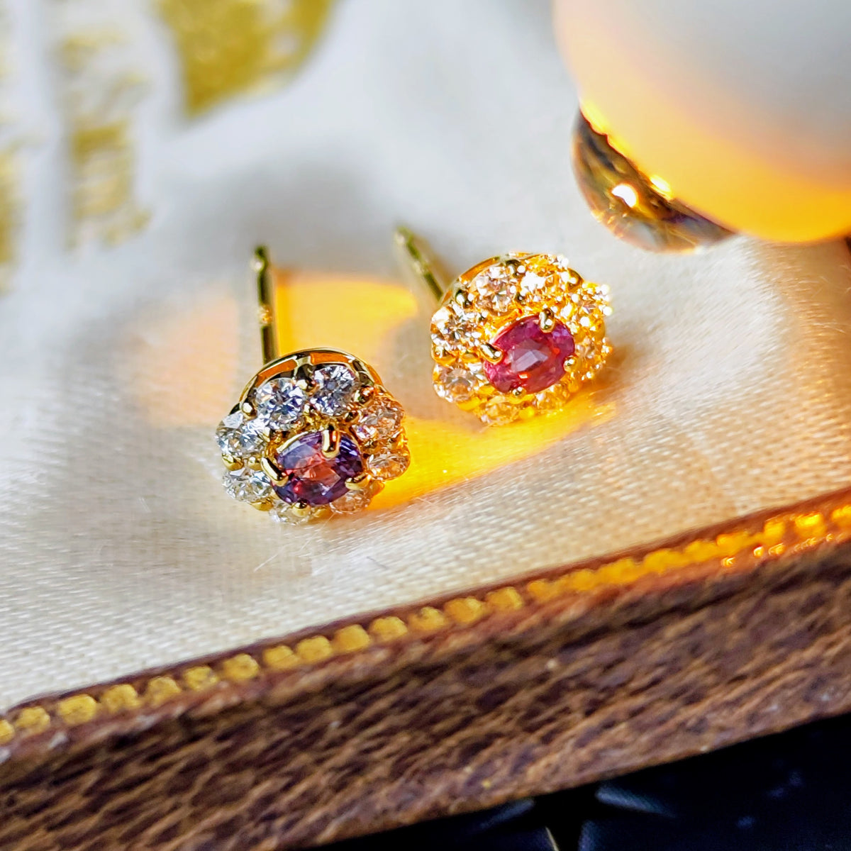 【ベキリーブルー】天然カラーチェンジガーネット 天然ダイヤモンド 18金ピアス