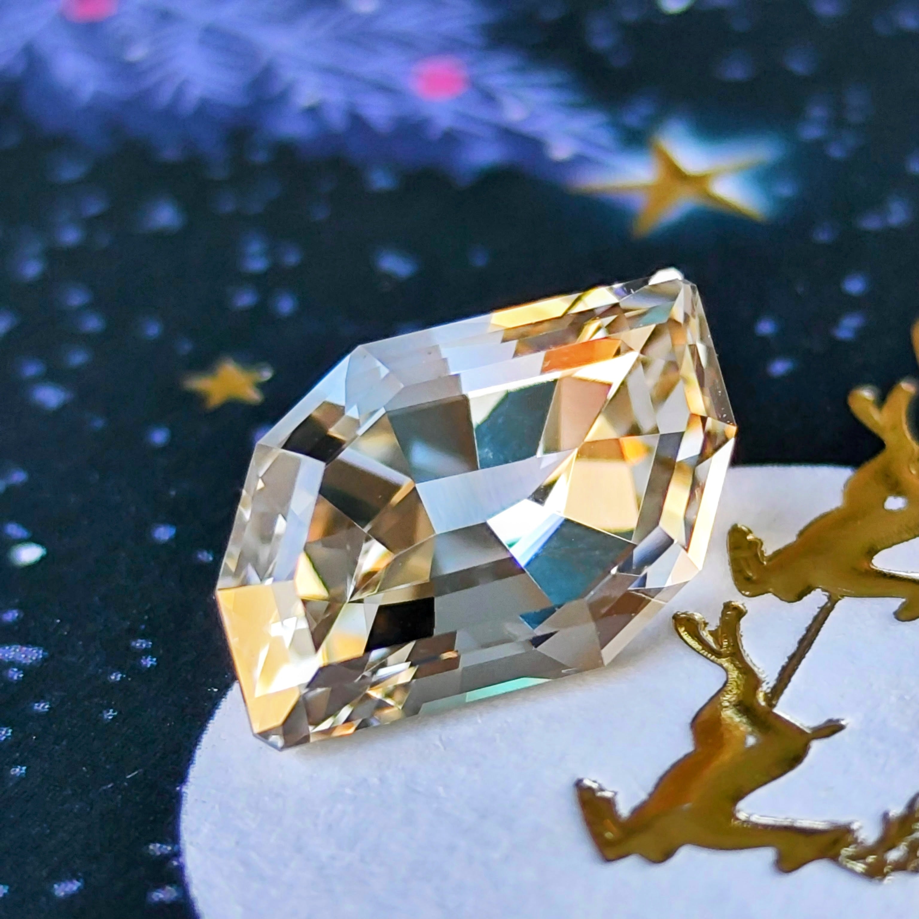 ルース】天然バイカラートパーズ ウクライナ産 8.124ct 鑑別書付き