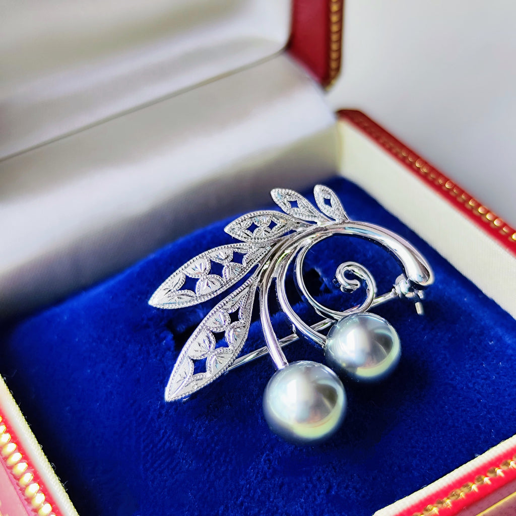 MIKIMOTO ミキモト 黒蝶真珠 18金WG ブローチ