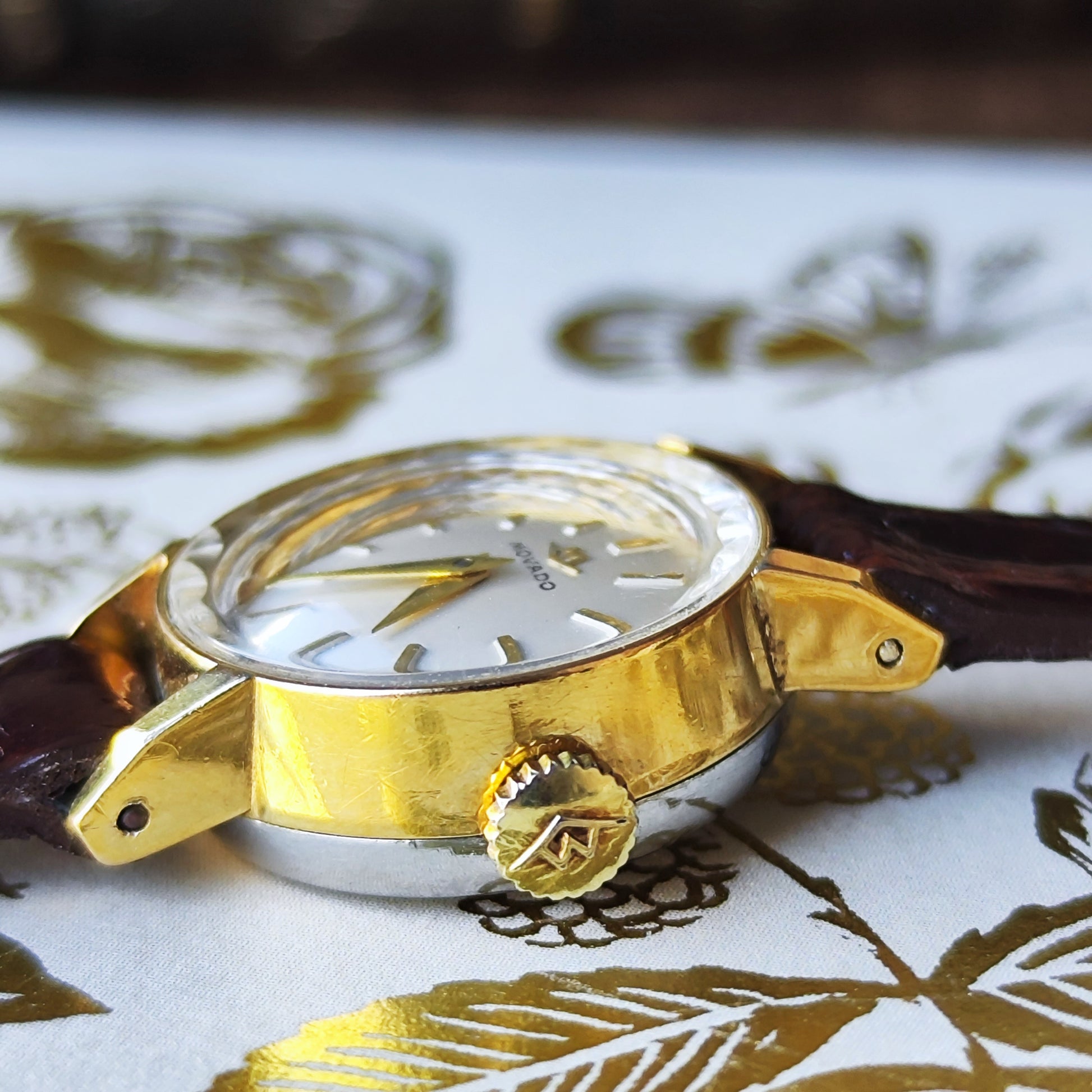 【お値下げ】OH済み MOVADO モバード 手巻き腕時計