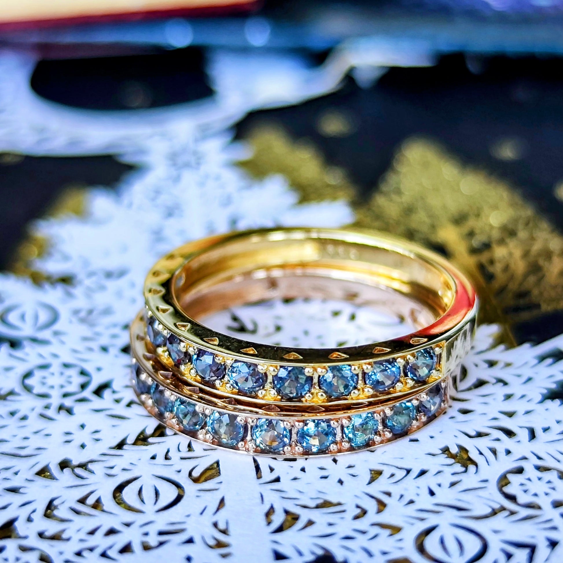 天然アレキサンドライト 0.65ct ハーフエタニティリング 18金YG