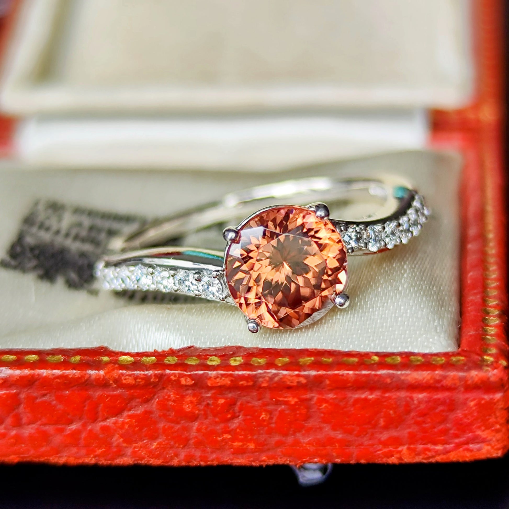 【オレンジジルコン】天然ジルコン 天然ダイヤモンド 18金WG リング