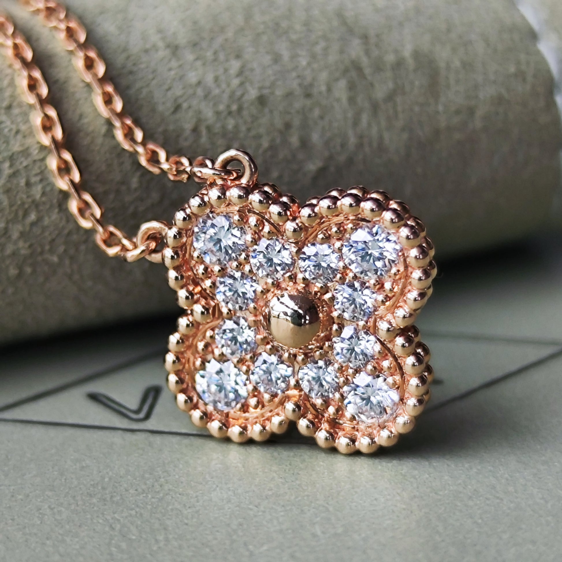 Van Cleef & Arpels ヴァンクリーフ&アーペル ヴィンテージアルハンブラ ダイヤモンド ネックレス