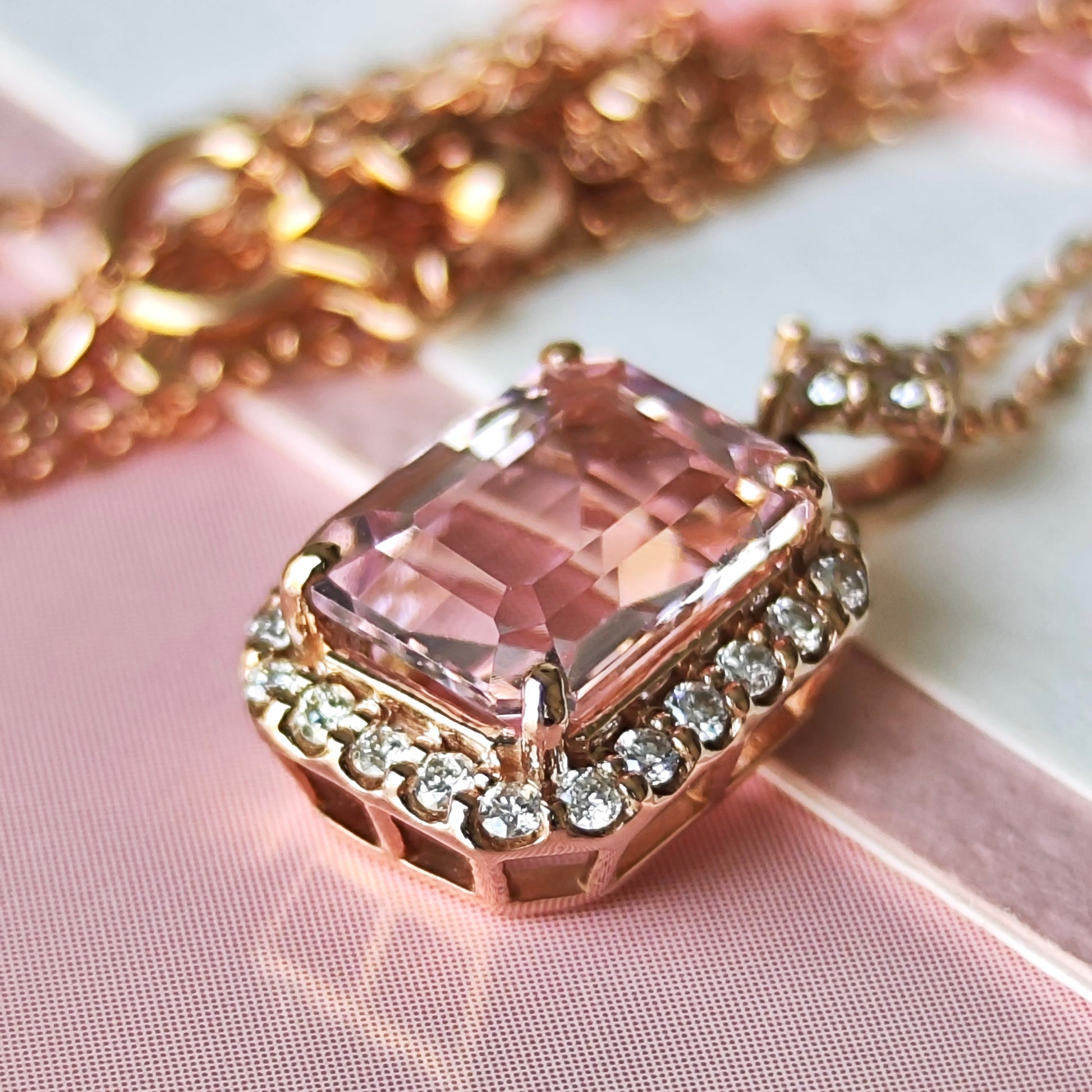 天然モルガナイト 天然ダイヤモンド ネックレス