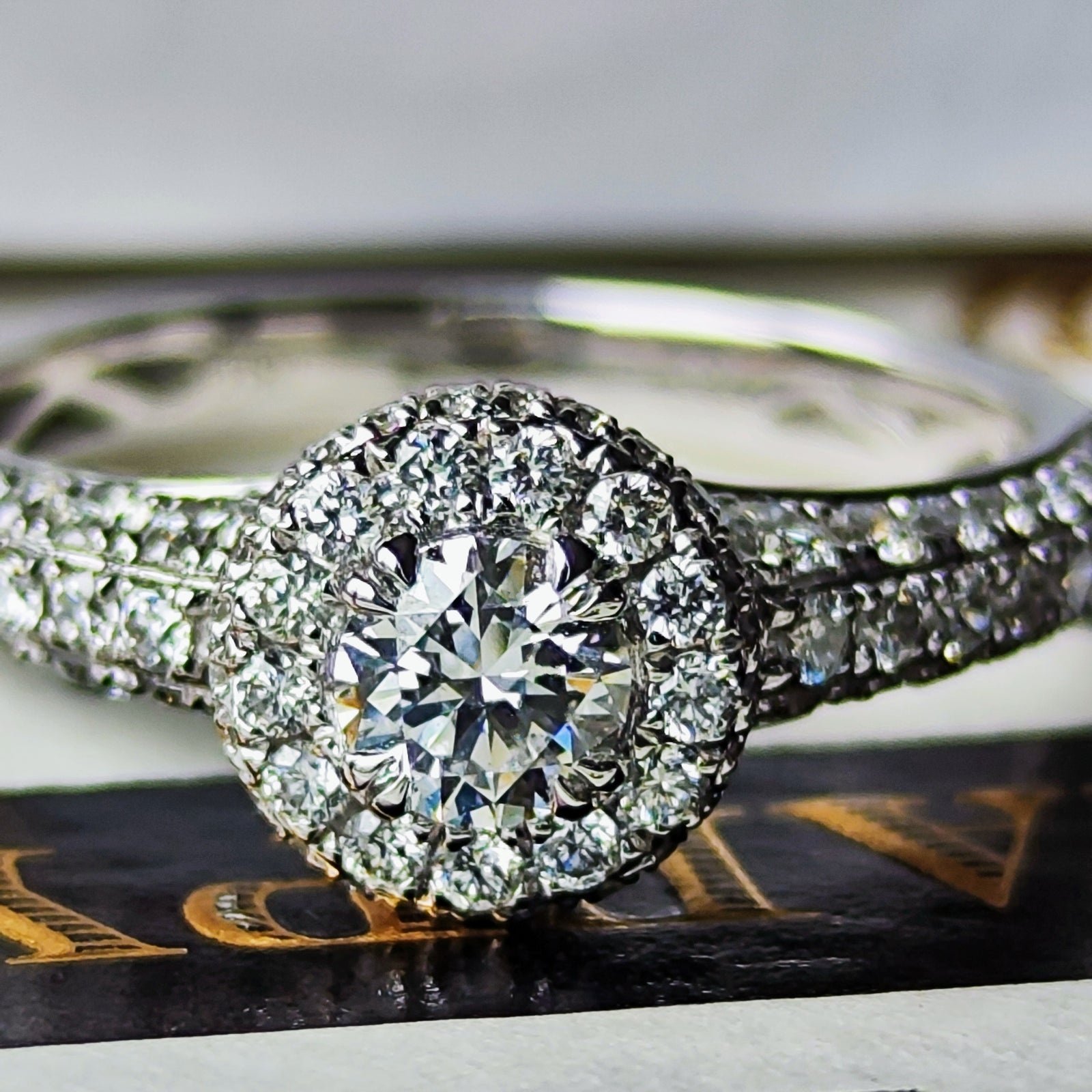 GIA鑑 0.38ct Dカラー IFクラス 3EX 天然ダイヤモンド ルース 楽天市場】Dカラー ダイヤ（ルースストーン｜ジュエリー・アクセサリー