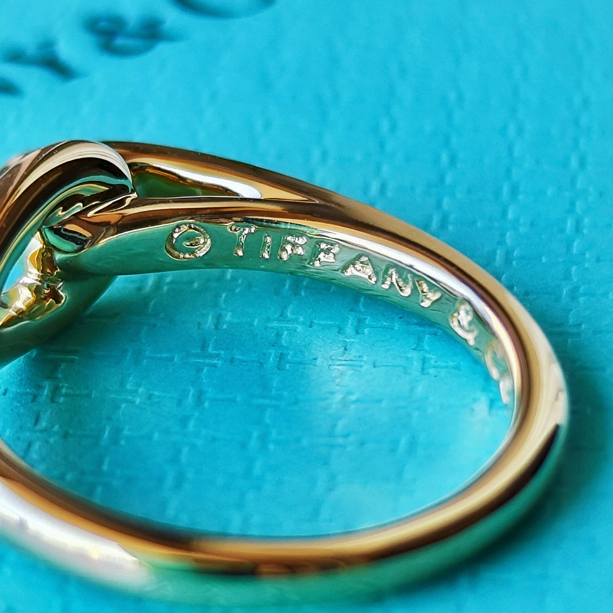 【オールドティファニー】TIFFANY&Co
ティファニー ノットリング ダブルループ 18金YG