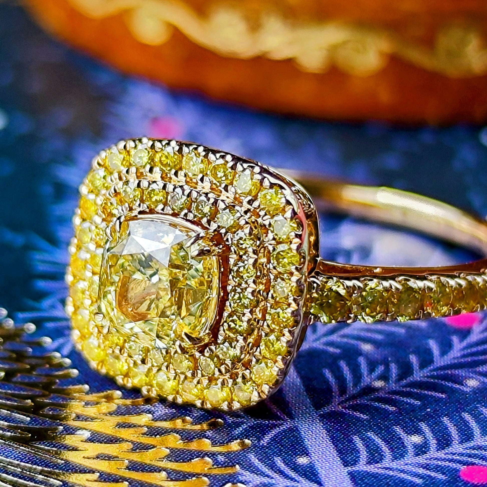 【イエローダイヤ】FANCY INTENSE YELLOW 1.01ct VS2 18金リング カラーダイヤ