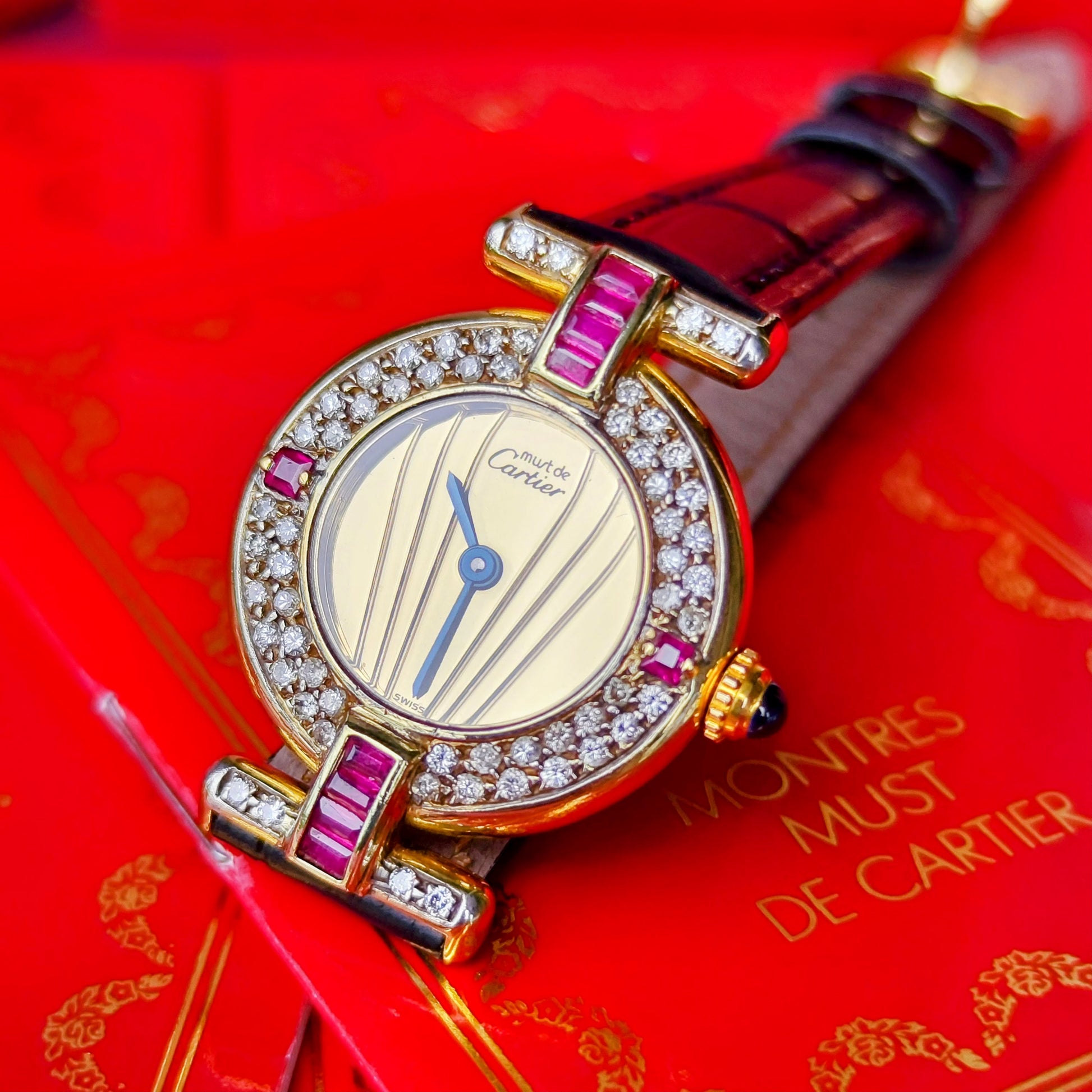 Cartier カルティエ マストコリゼ ダイヤモンド&ルビー ベゼル クォーツ腕時計