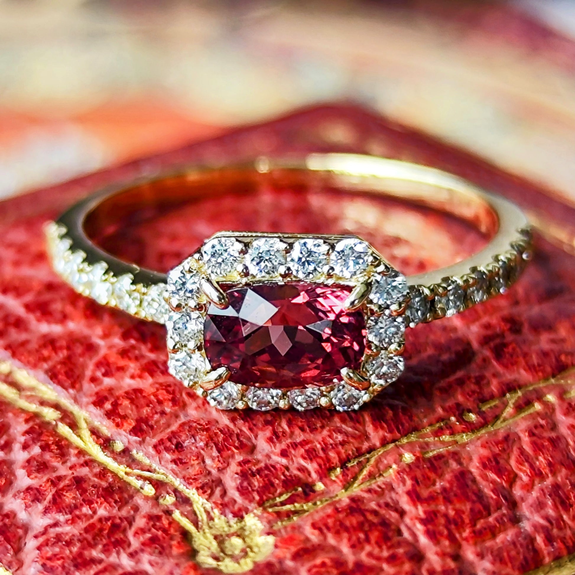 天然マラヤガーネット 0.77ct 天然ダイヤモンド リング