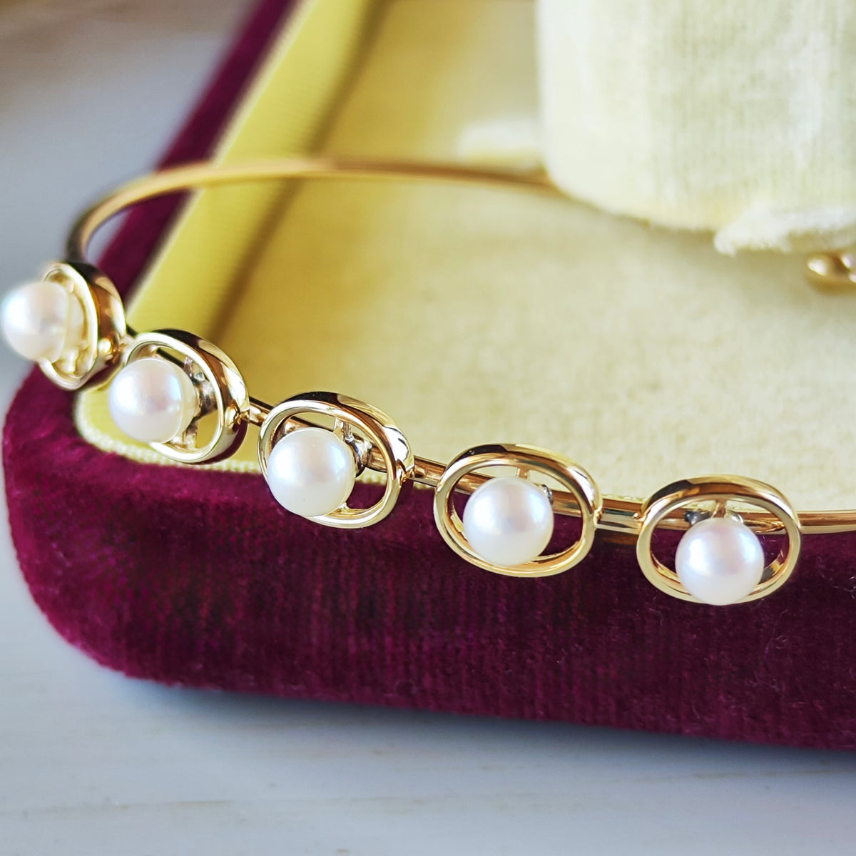 [Vintage MIKIMOTO] MIKIMOTO Akoya Pearl 14K Gold Bangle