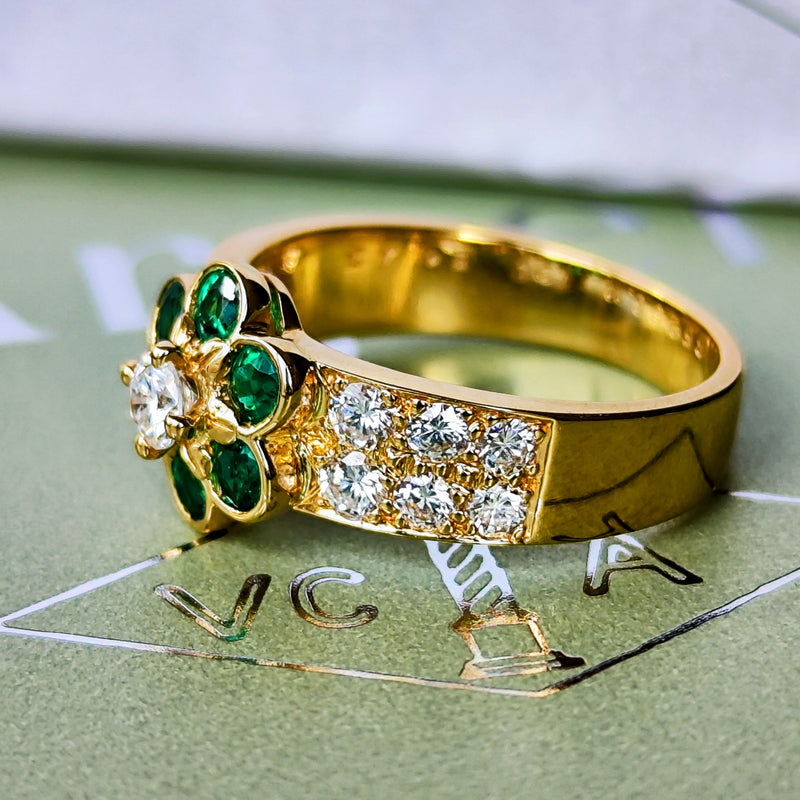 【Vintage Van Cleef & Arpels】ヴァンクリーフ&アーペル マデール エメラルド ダイヤモンド フラワーリング