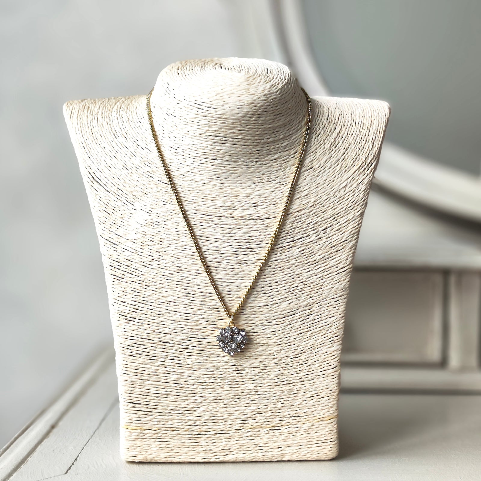 お値下げ】イギリス アンティーク ペーストのネックレス – Mico宝飾店