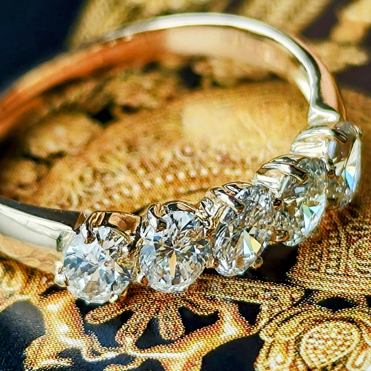 天然ダイヤモンド 0.90ct オーバル 18金リング