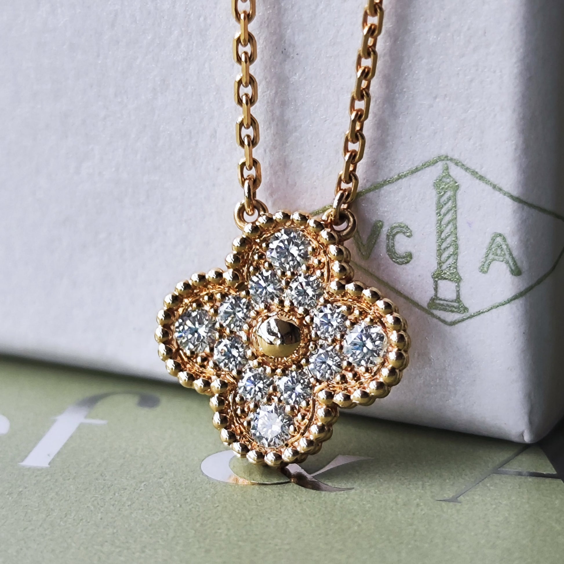 Van Cleef & Arpels ヴァンクリーフ&アーペル ヴィンテージアルハンブラ ダイヤモンド ネックレス