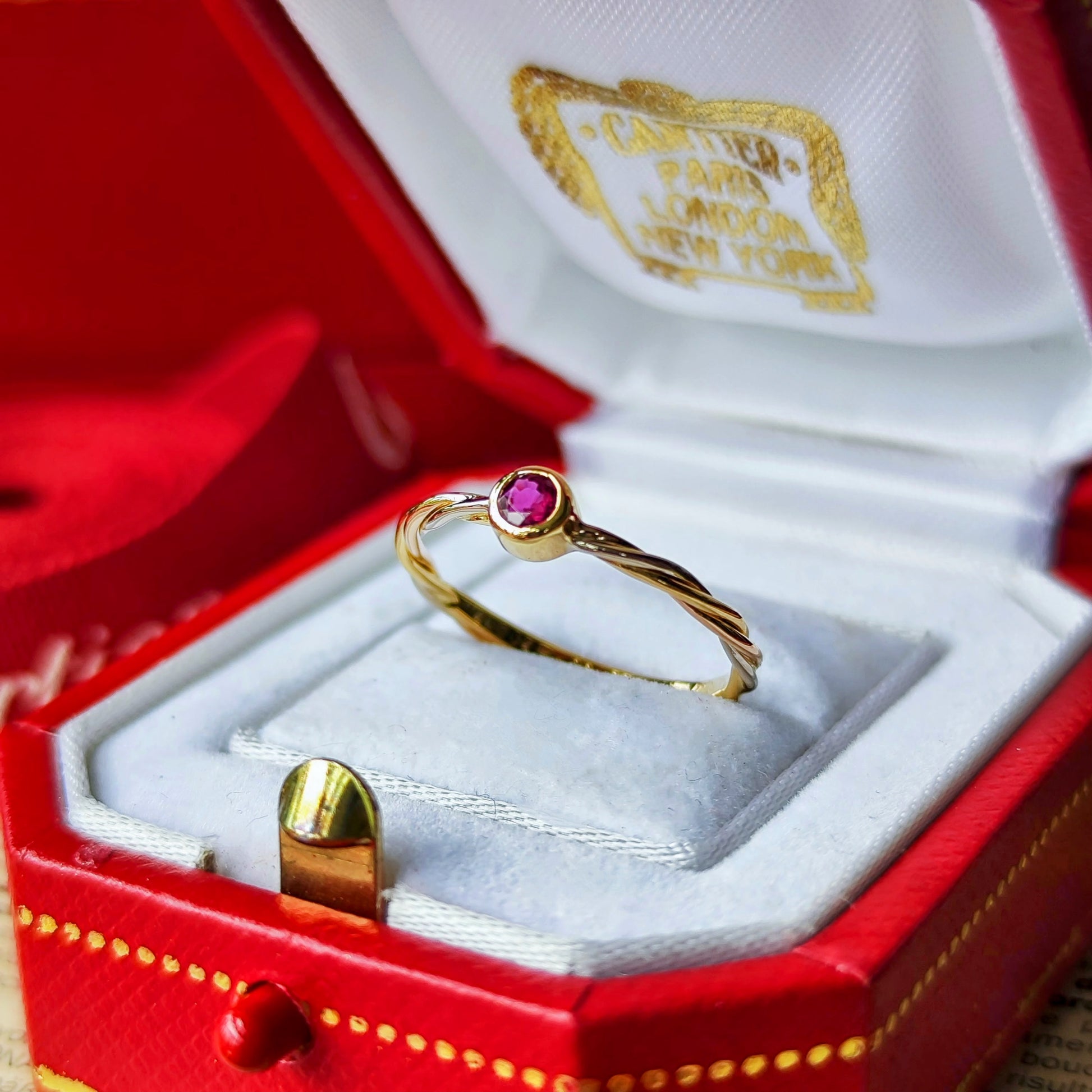 Cartier カルティエ スリーカラーツイストリング ルビー 50