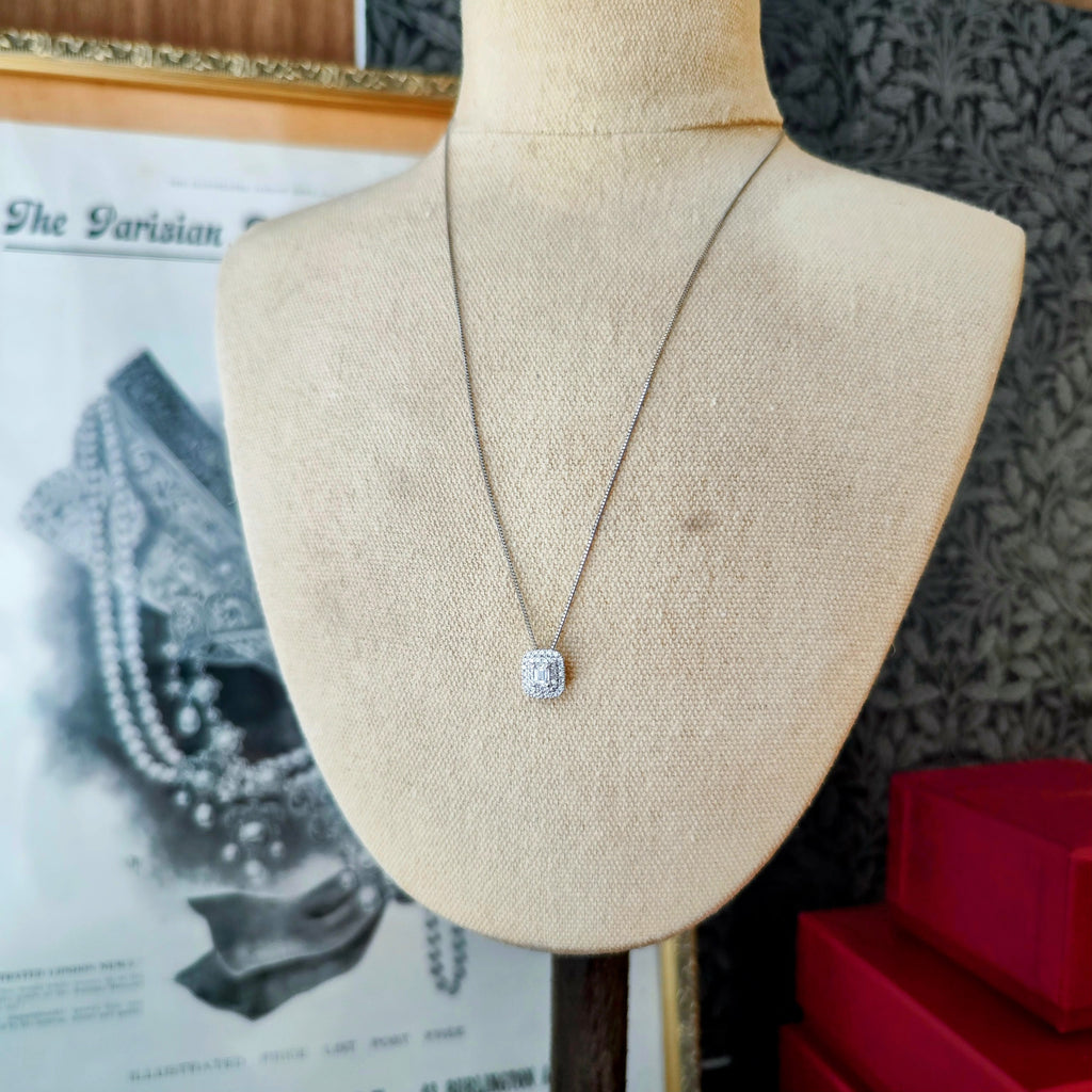 【インターナリーフローレス】天然ダイヤモンド 0.31ct Fカラー ネックレス GIA