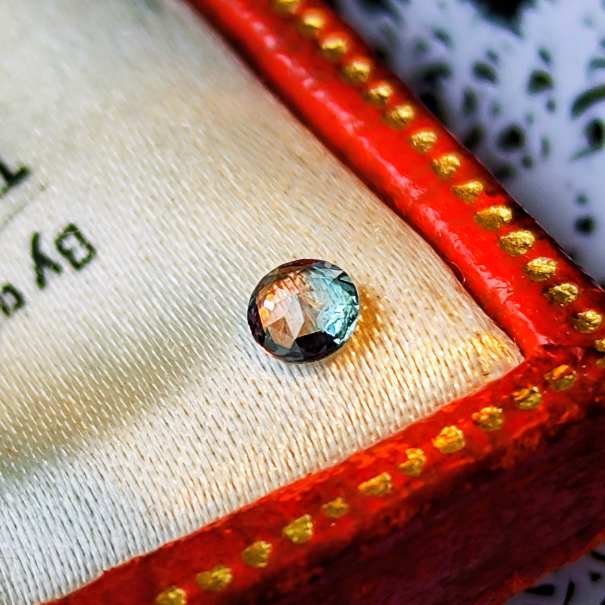【ルース】天然アレキサンドライト 0.127ct ローズカット ブラジル産