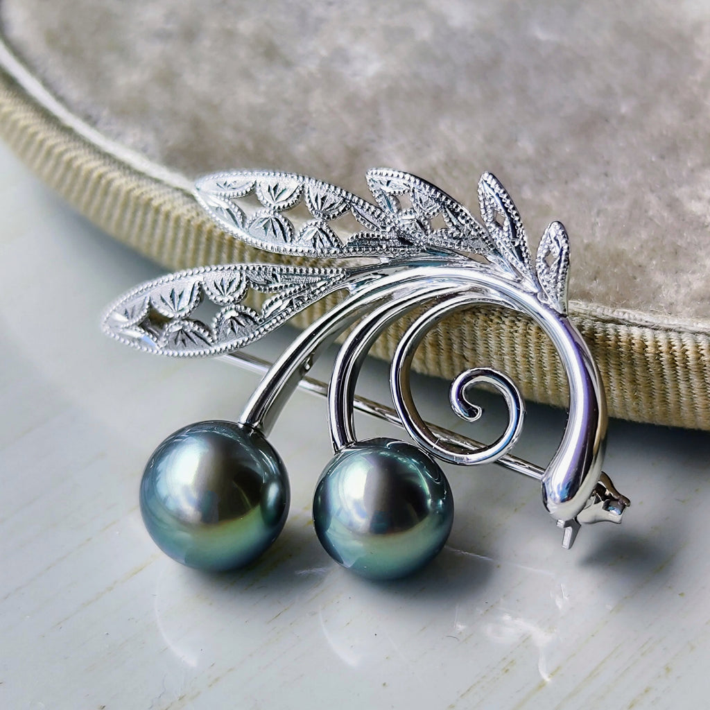 MIKIMOTO ミキモト 黒蝶真珠 18金WG ブローチ