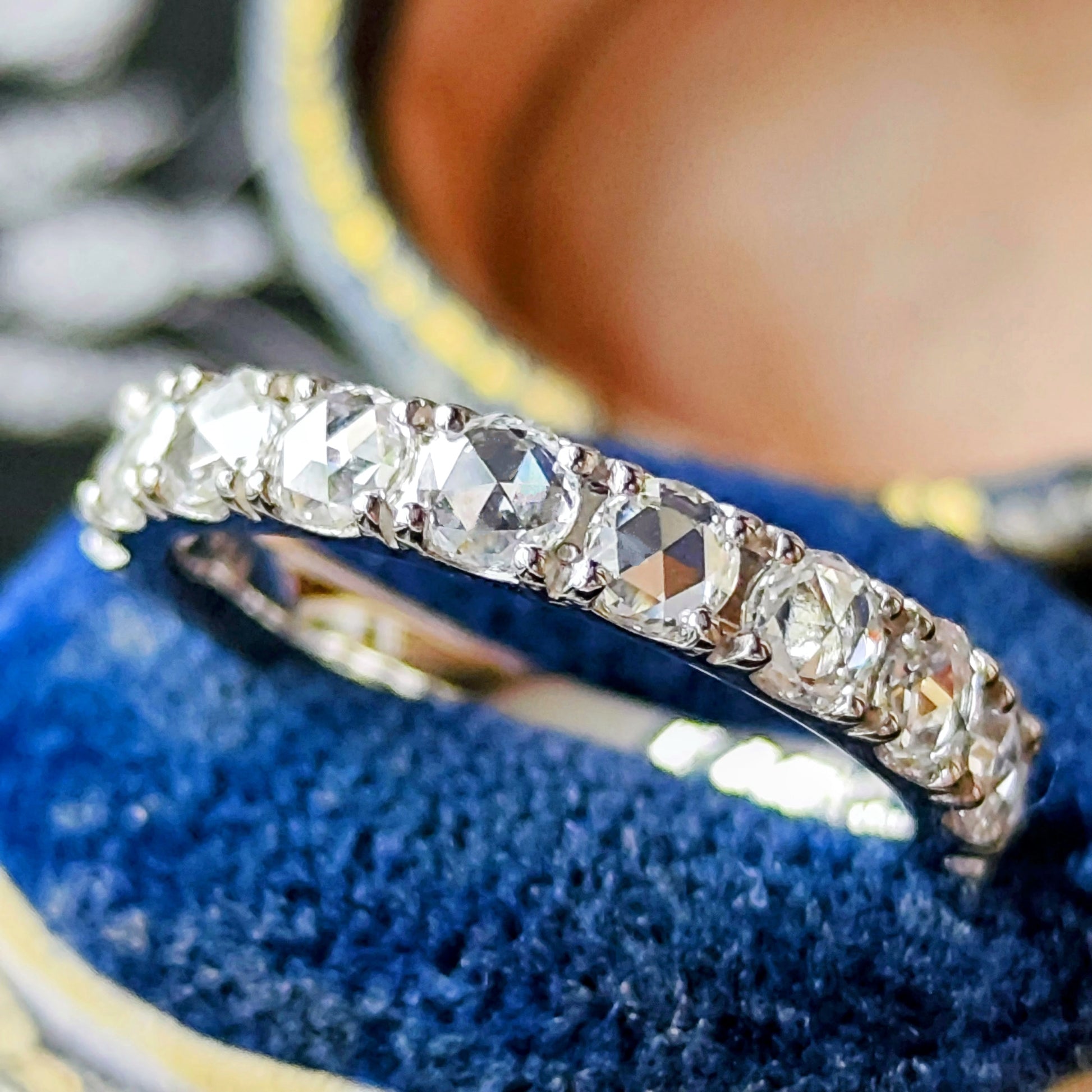 【ローズカット】天然ダイヤモンド 0.80ct ハーフエタニティリング プラチナ