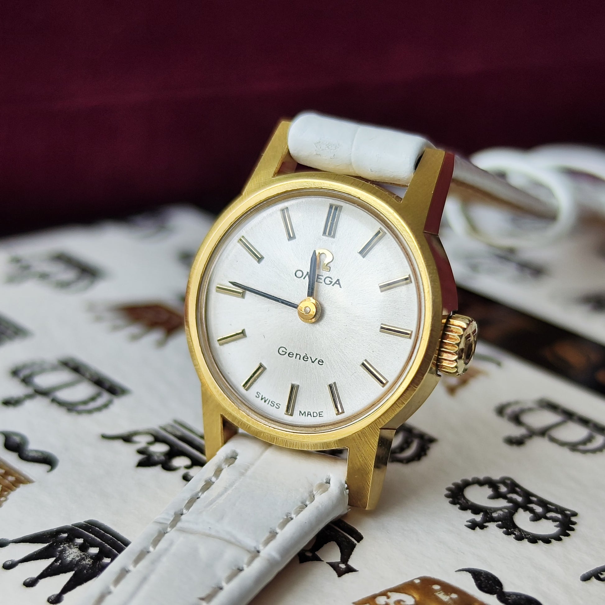 【OH済み】OMEGA オメガ Geneve
ジュネーヴ 手巻き腕時計