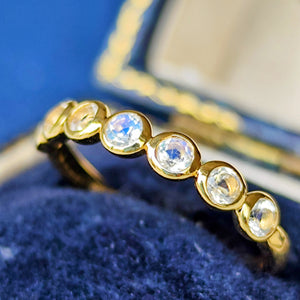 【月の光を固めた宝石★ロイヤルブルームーンストーンハーフエタニティ】フェルスパー 月の光を固めた宝石☆ロイヤルブルームーンストーンハーフエタニティ