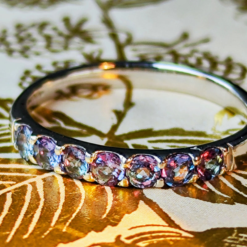 天然アレキサンドライト 0.45ct ハーフエタニティリング