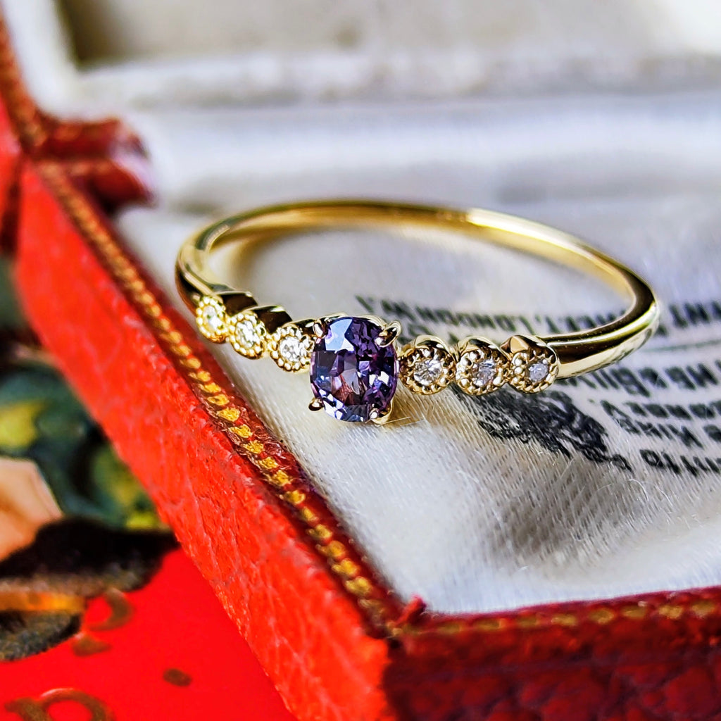 【ベキリーブルー】天然カラーチェンジガーネット 0.24ct 天然ダイヤモンド 18金リング