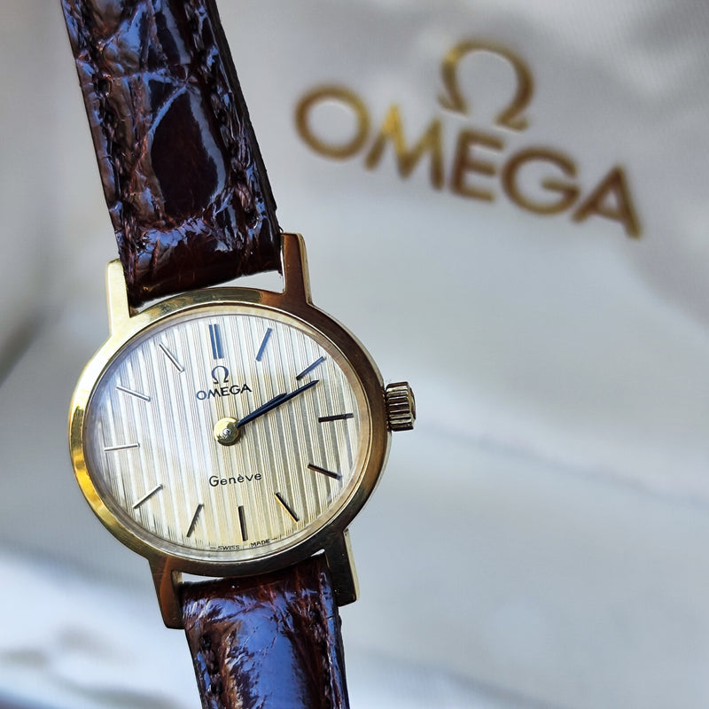 【OH済み】OMEGA オメガ Geneve ジュネーヴ ストライプ文字盤 手巻き腕時計