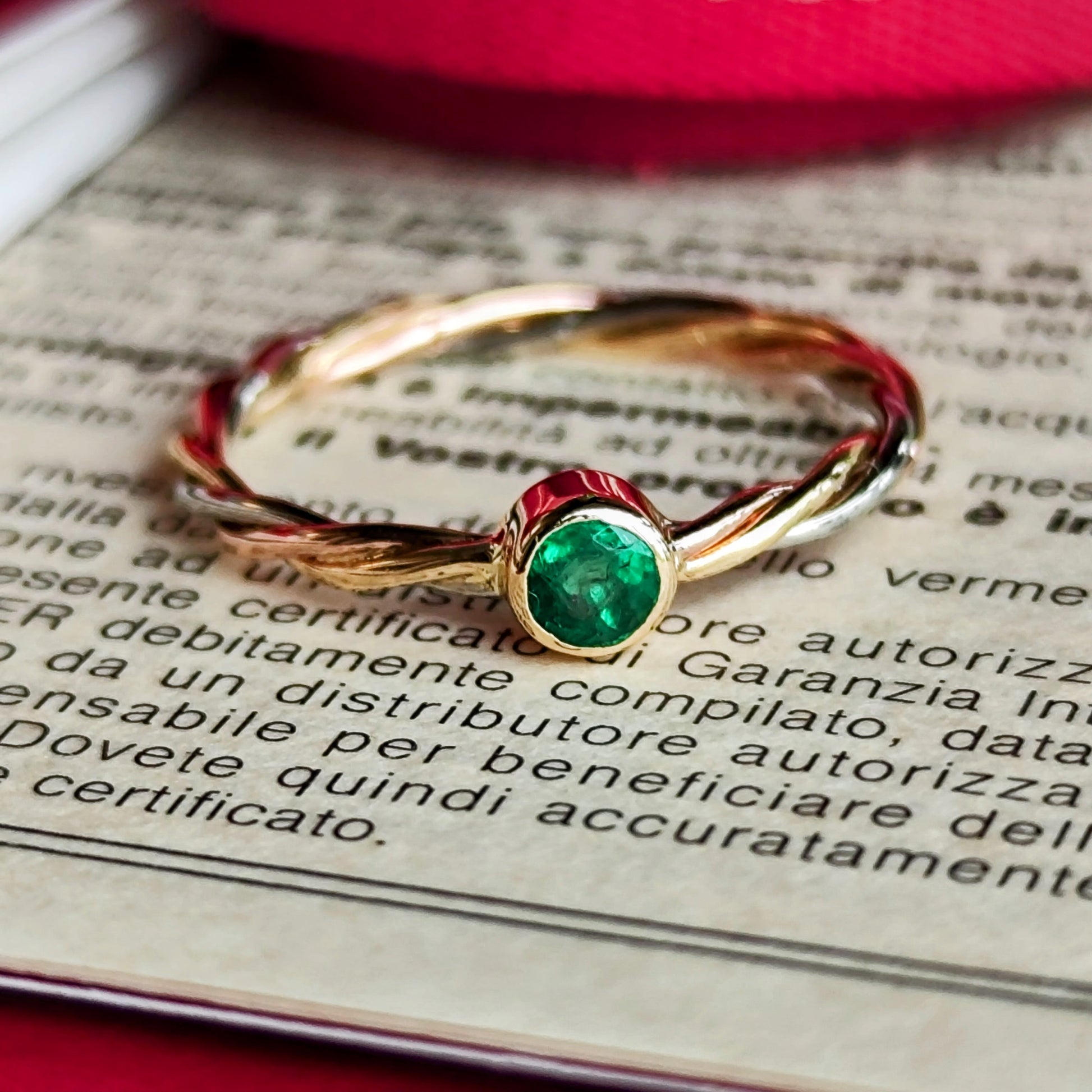 Cartier カルティエ エメラルド スリーカラーツイストリング