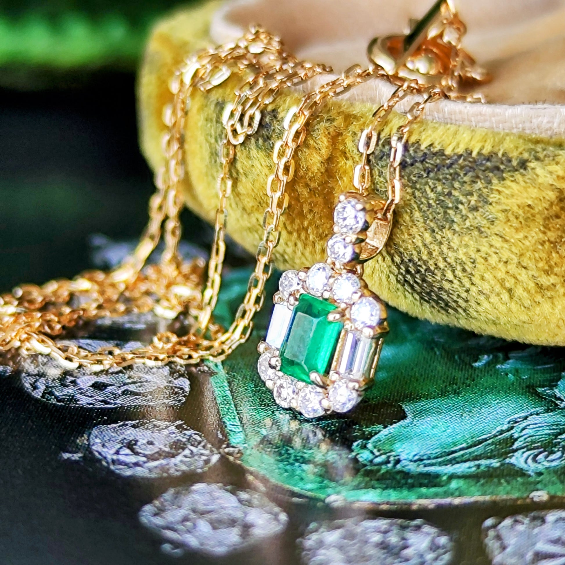 【コロンビア産】天然エメラルド 天然ダイヤモンド 18金ネックレス②