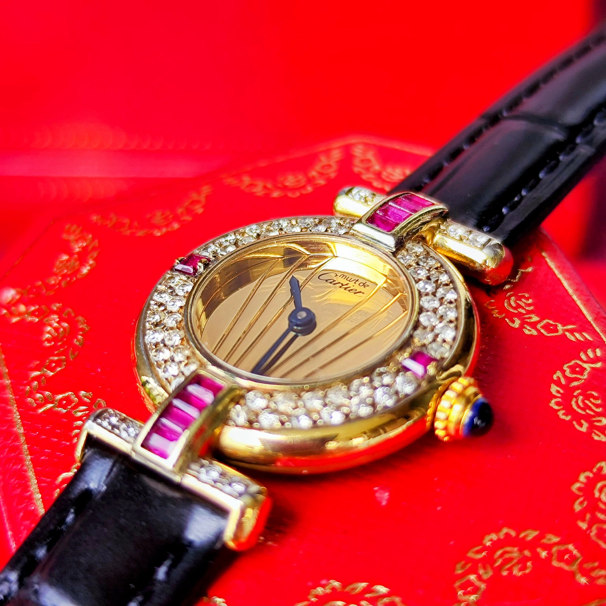 Cartier カルティエ マストコリゼ ダイヤモンド&ルビー ベゼル クォーツ腕時計