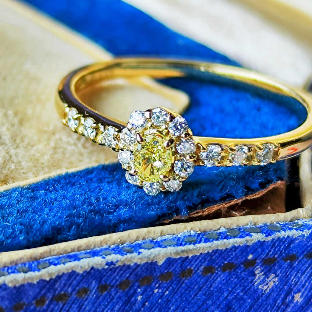 【イエローダイヤ】FANCY INTENSE YELLOW SI1 0.117ct ダイヤモンドリング