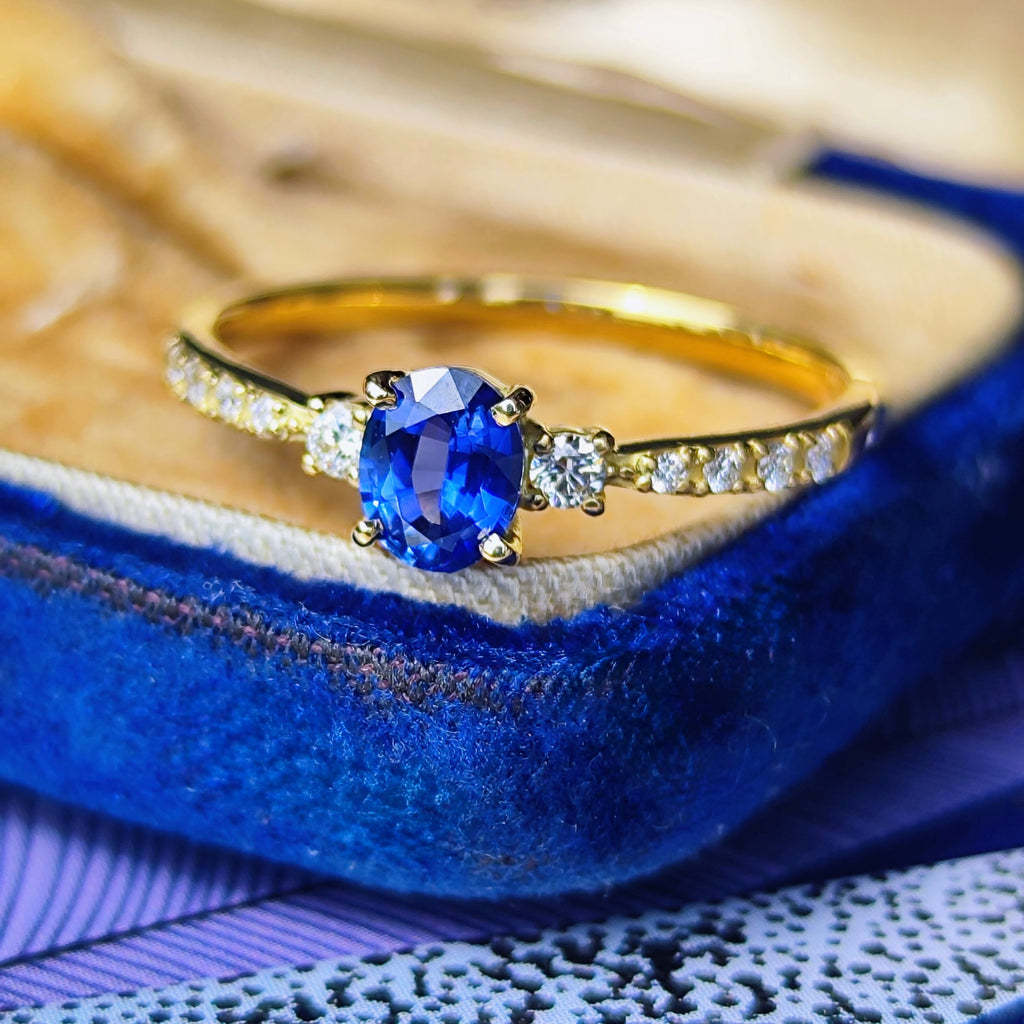 【コーンフラワー】天然サファイア 0.47ct 天然ダイヤモンド 18金リング