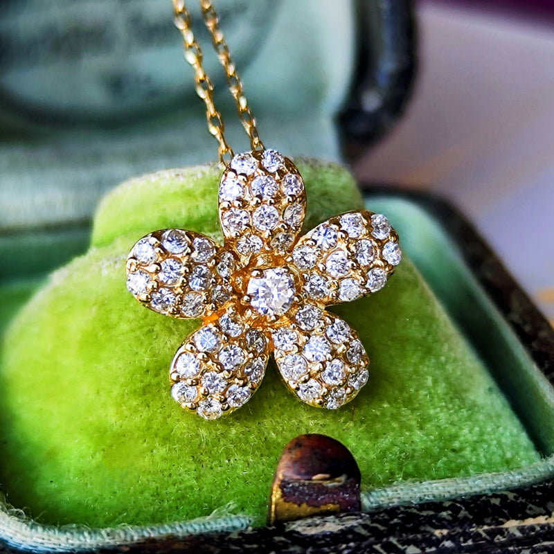天然ダイヤモンド フラワーモチーフ パヴェ ネックレス