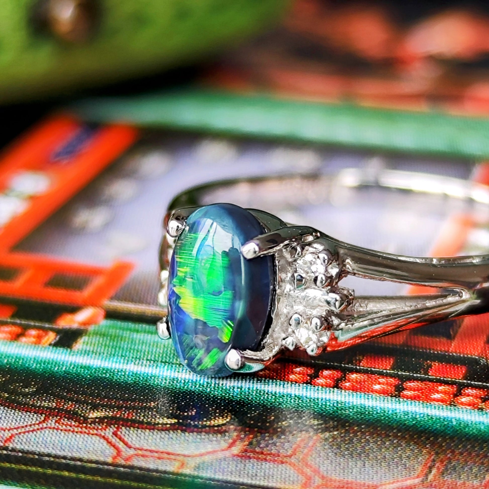 天然ブラックオパール 天然ダイヤモンド プラチナリング